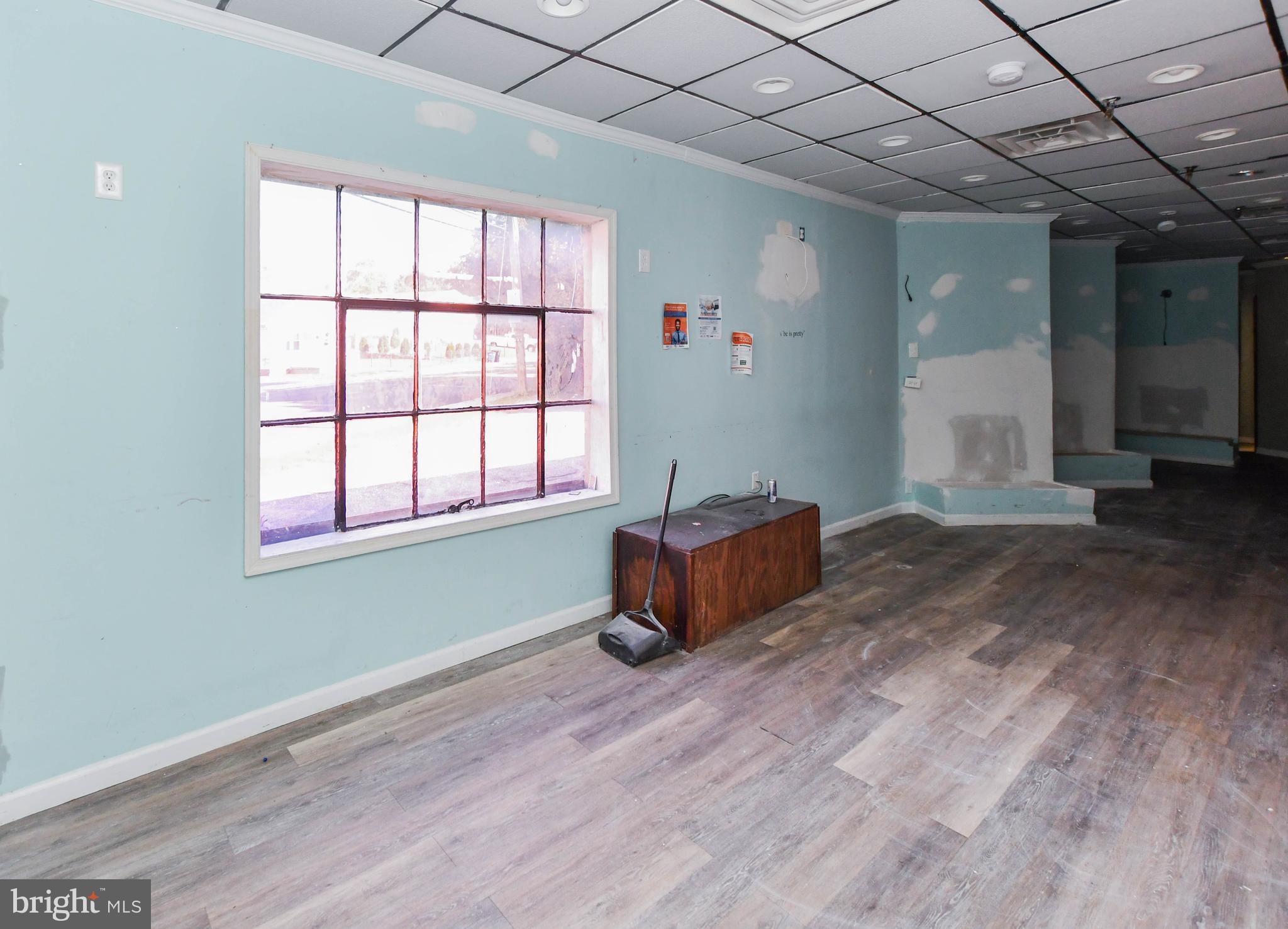 FAIRMOUNT HEIGHTS - Commercial Lease