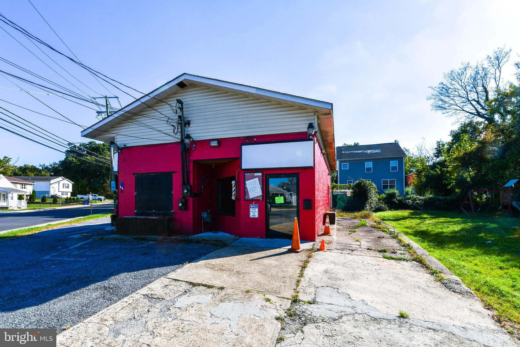 FAIRMOUNT HEIGHTS - Commercial Lease