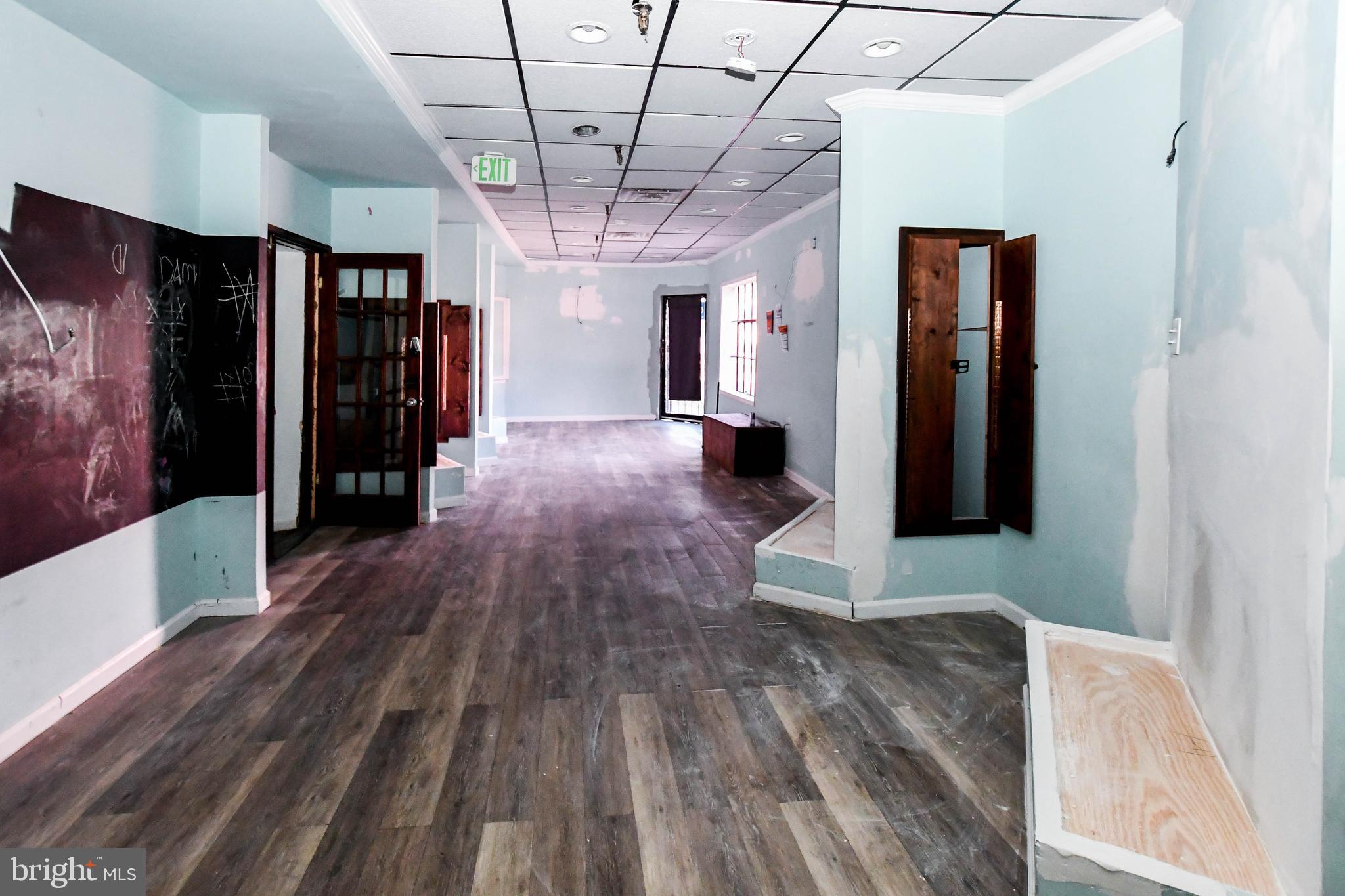 FAIRMOUNT HEIGHTS - Commercial Lease