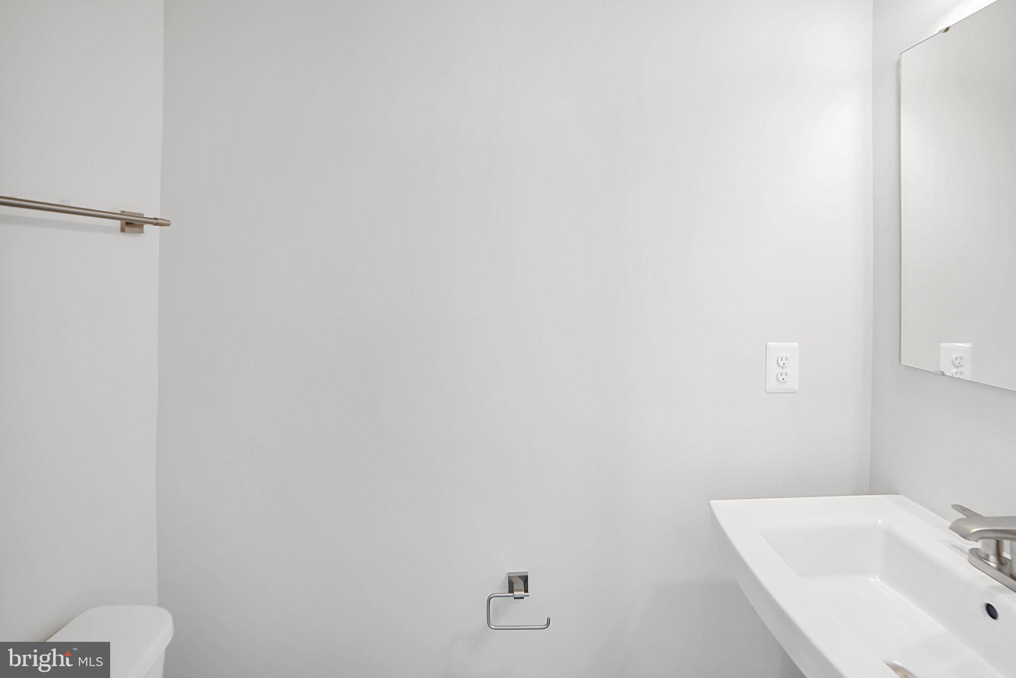 BELLE AIR TOWNHOMES - Residential Lease