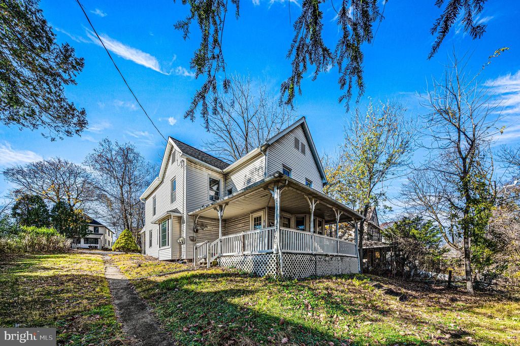 Photo of 106 N Valley Road, PAOLI, PA 19301 (MLS # PACT2114072)