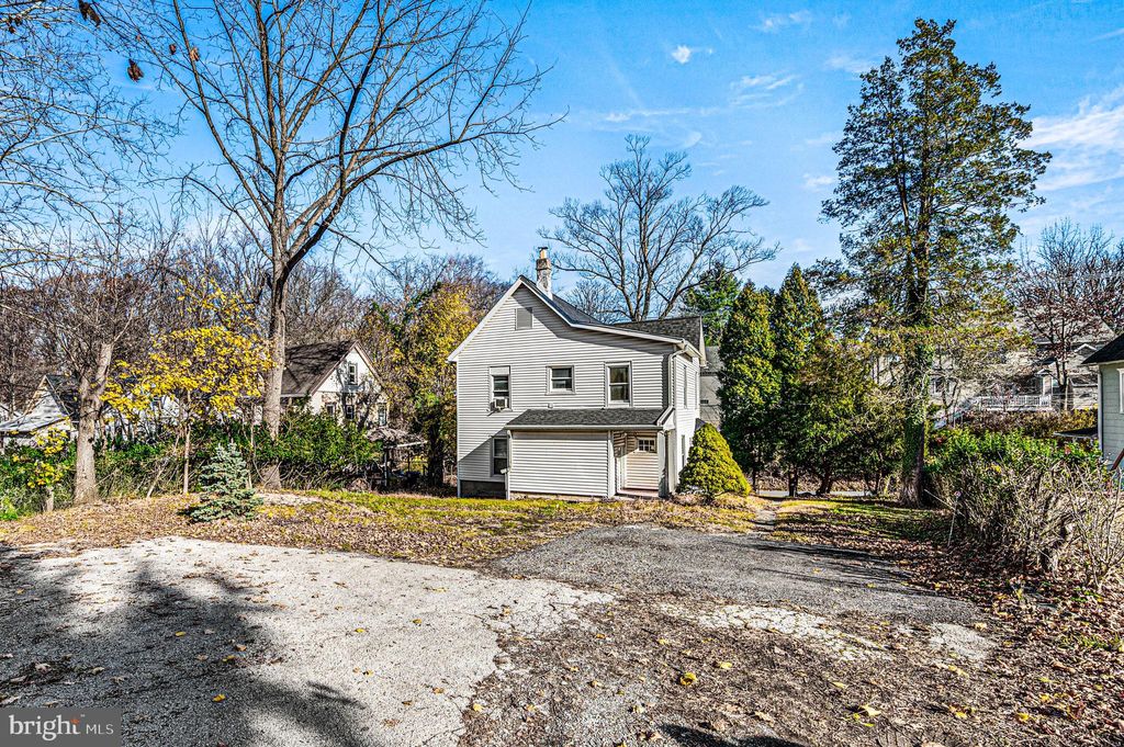 Photo of 106 N Valley Road, PAOLI, PA 19301 (MLS # PACT2114072)