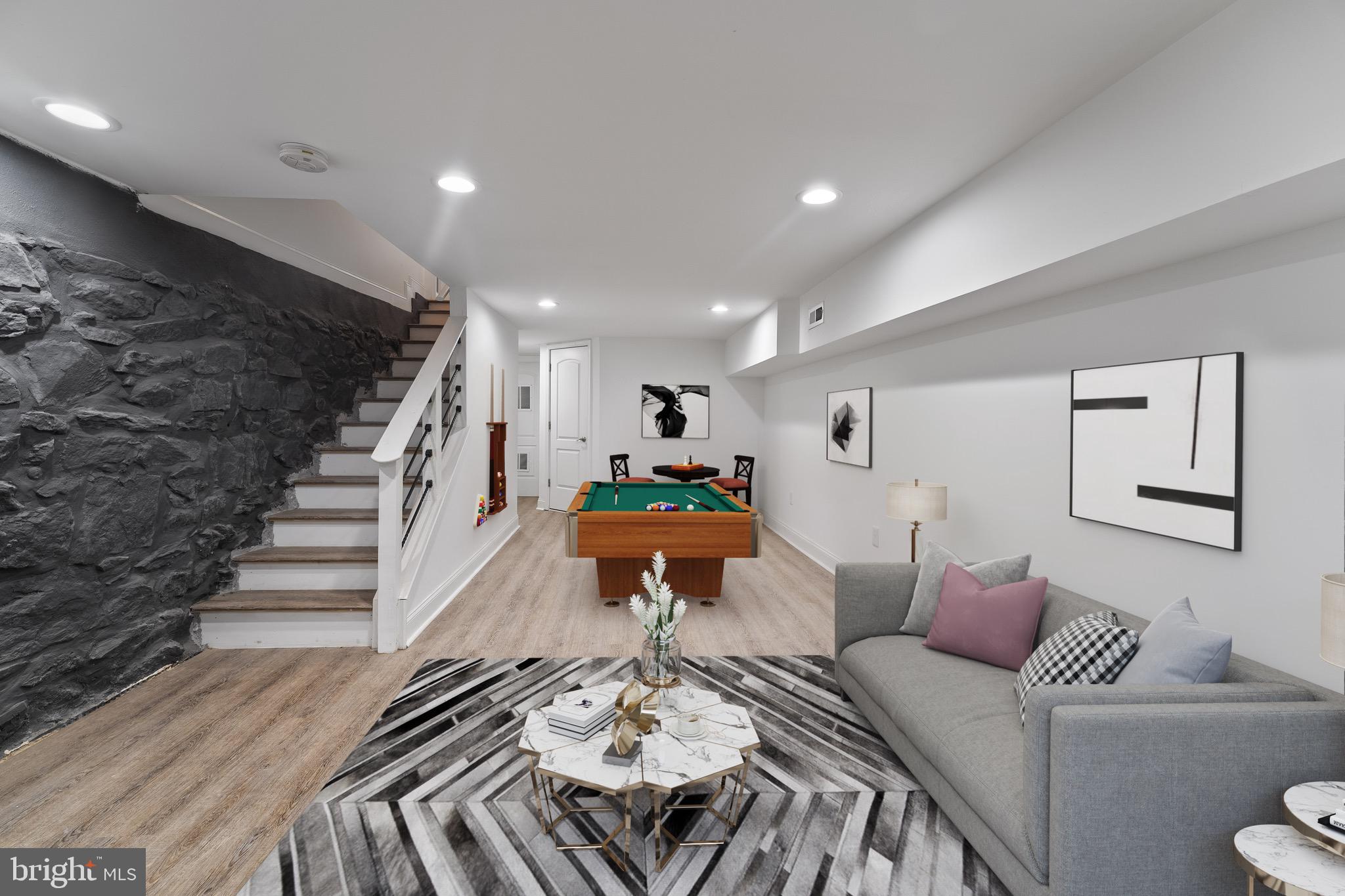 BROADWAY EAST - Residential Lease