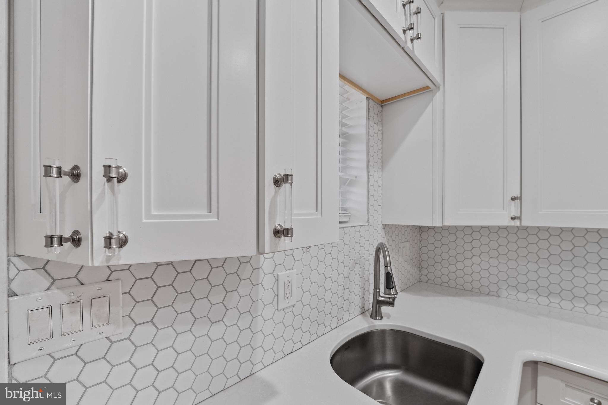 BROADWAY EAST - Residential Lease