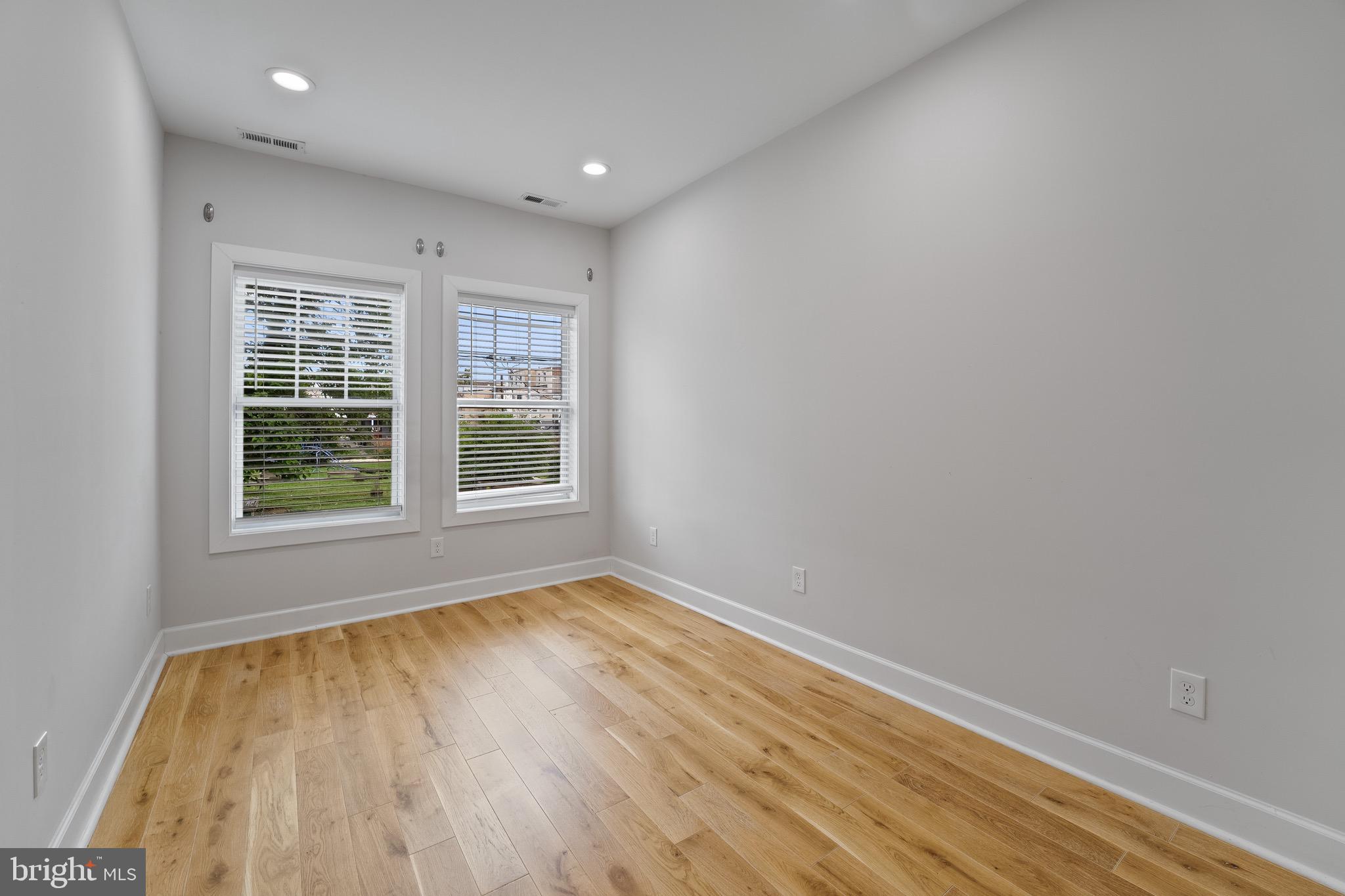 BROADWAY EAST - Residential Lease