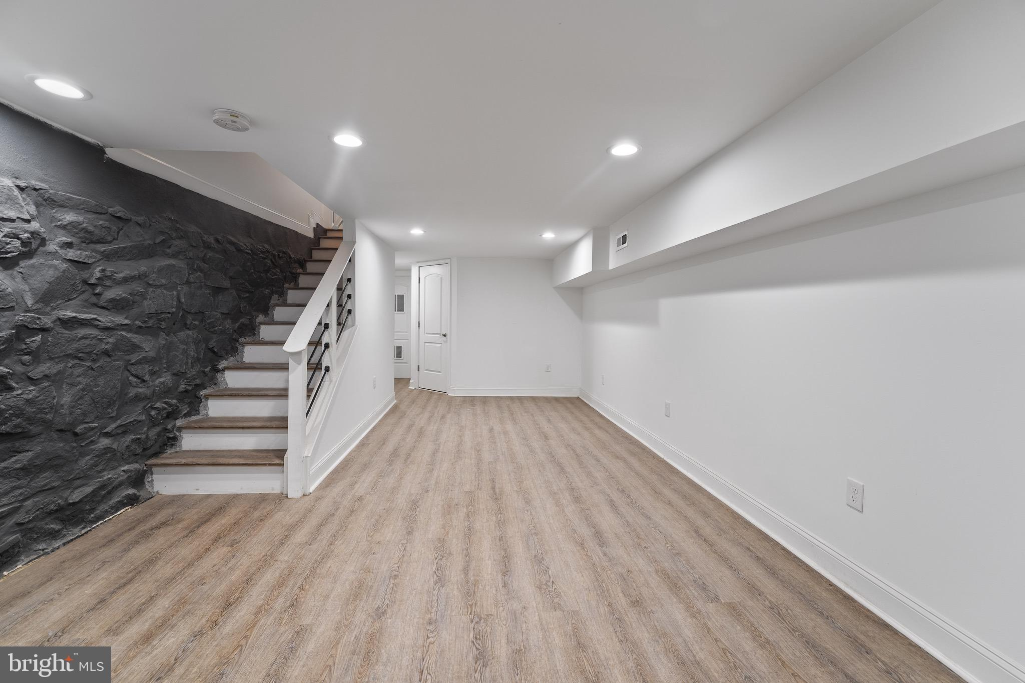 BROADWAY EAST - Residential Lease