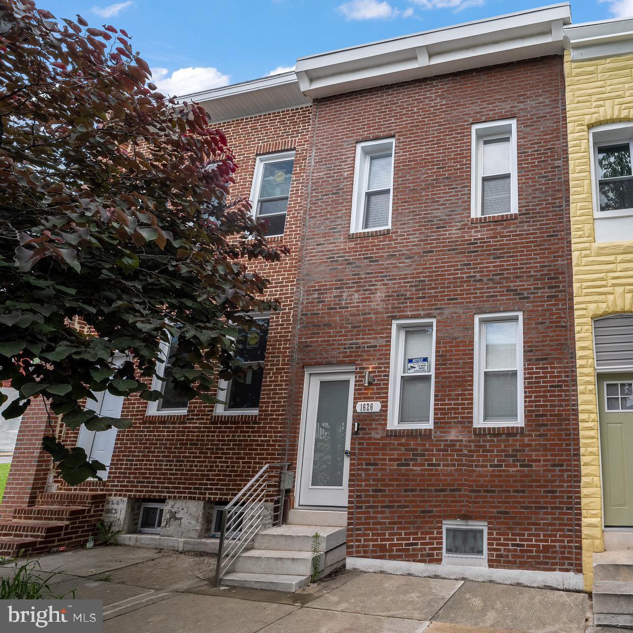 BROADWAY EAST - Residential Lease