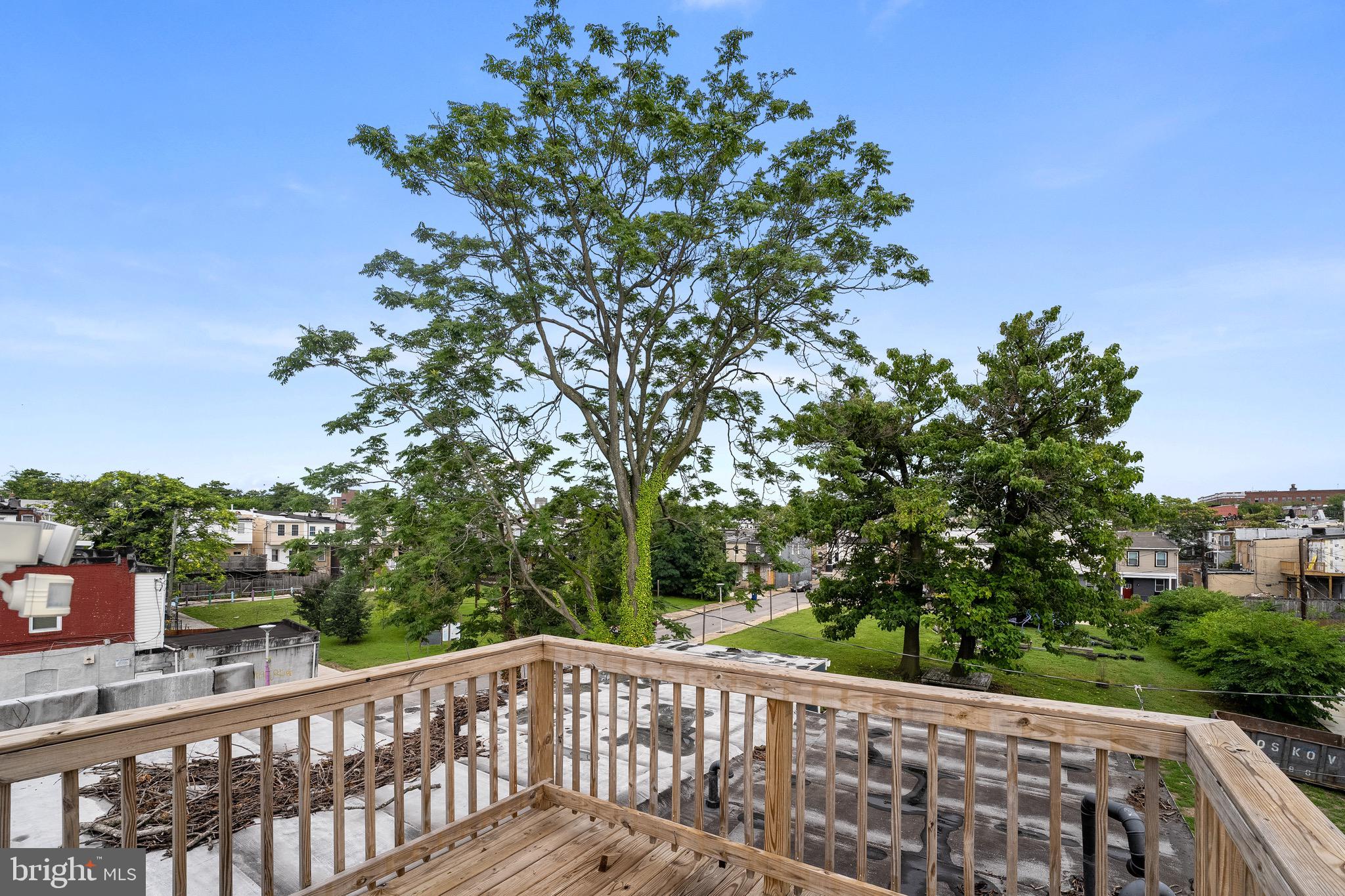 BROADWAY EAST - Residential Lease