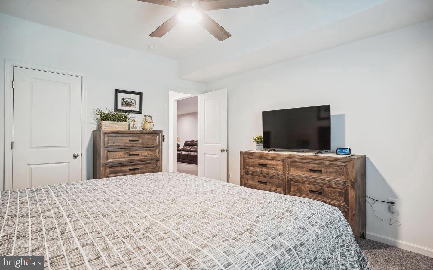 POTOMAC SHORES - Residential Lease