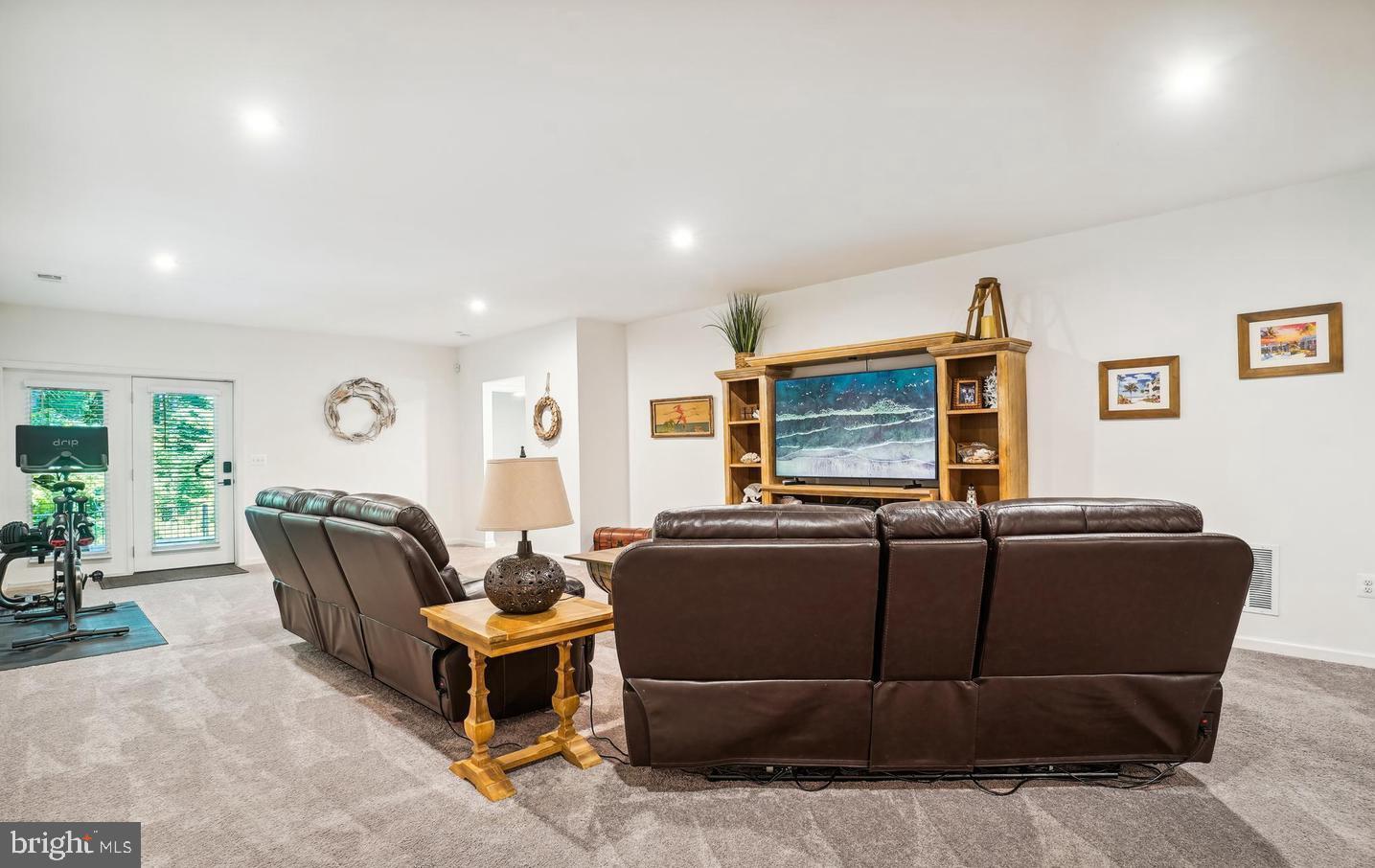 POTOMAC SHORES - Residential Lease