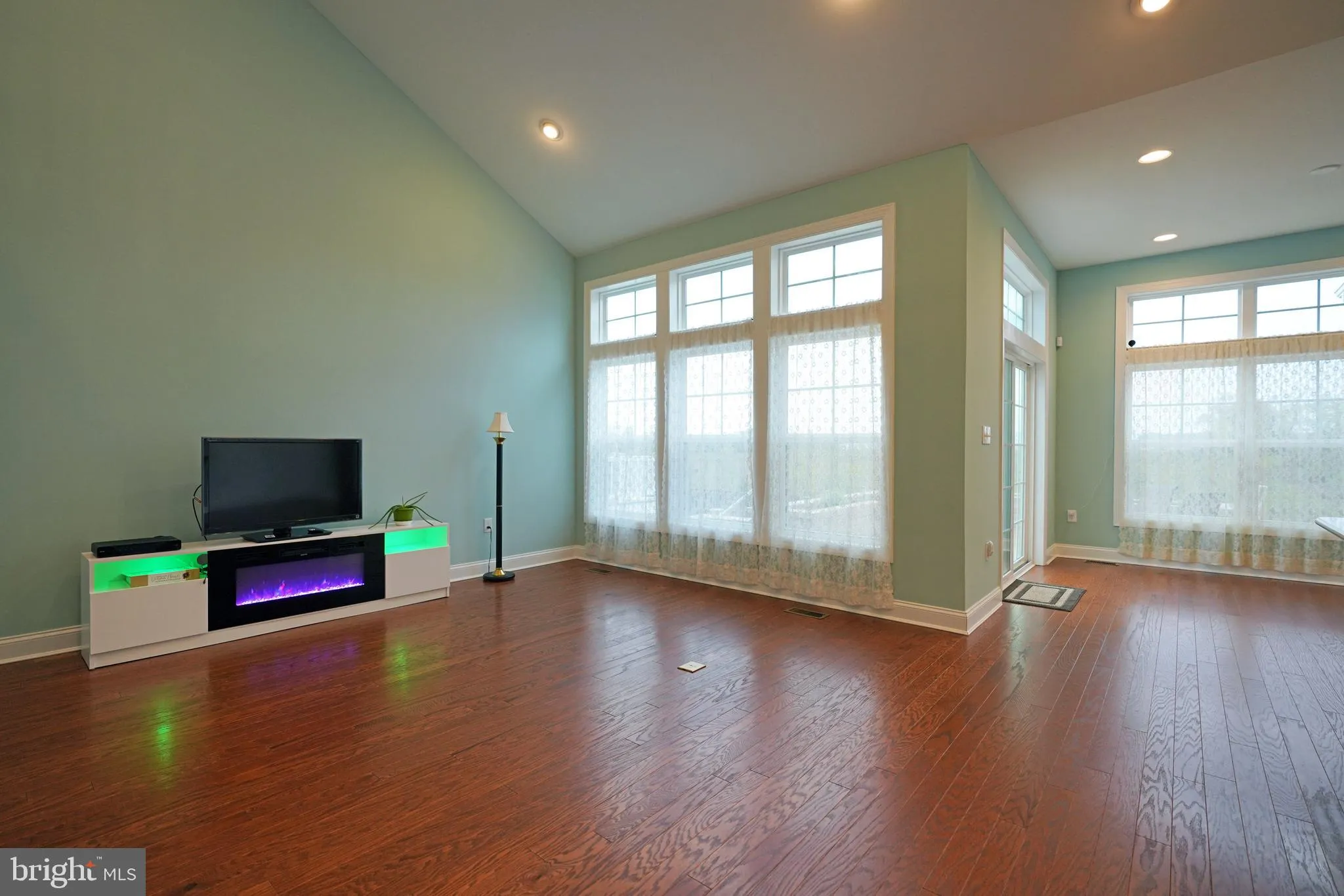 Rehoboth Beach, Delaware 19971, United States, 3 Bedrooms Bedrooms, ,2 BathroomsBathrooms,Residential,Active,112042