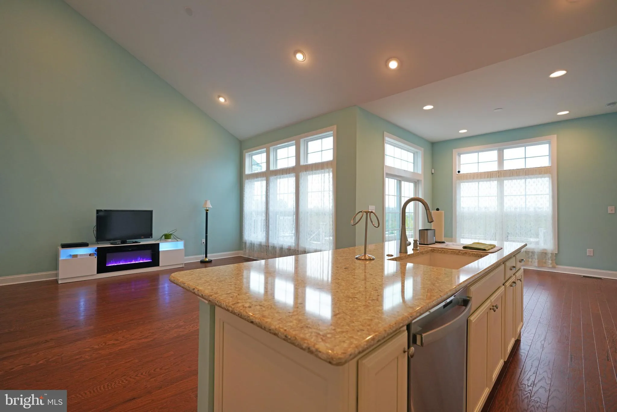 Rehoboth Beach, Delaware 19971, United States, 3 Bedrooms Bedrooms, ,2 BathroomsBathrooms,Residential,Active,112042