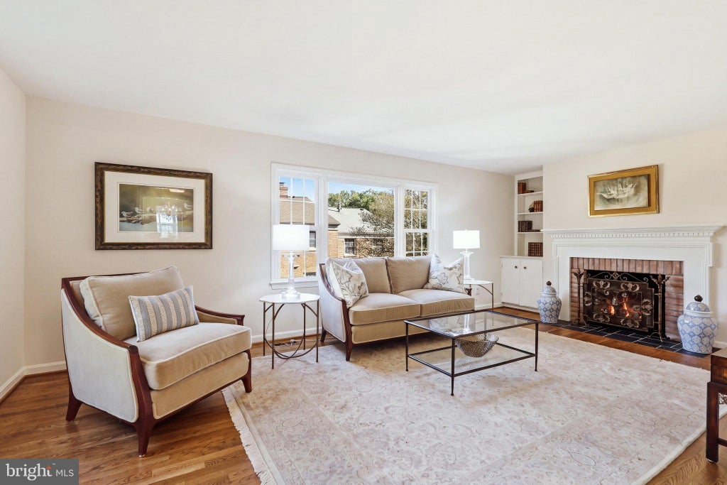 Photo of 3171 Stonehurst Drive, FAIRFAX, VA 22031 (MLS # VAFX2343102)