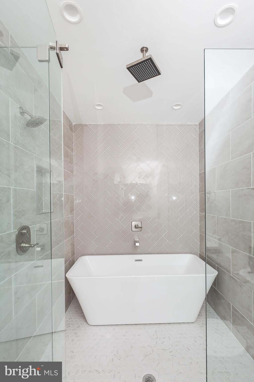 FEDERAL HILL HISTORIC DISTRICT - Residential Lease