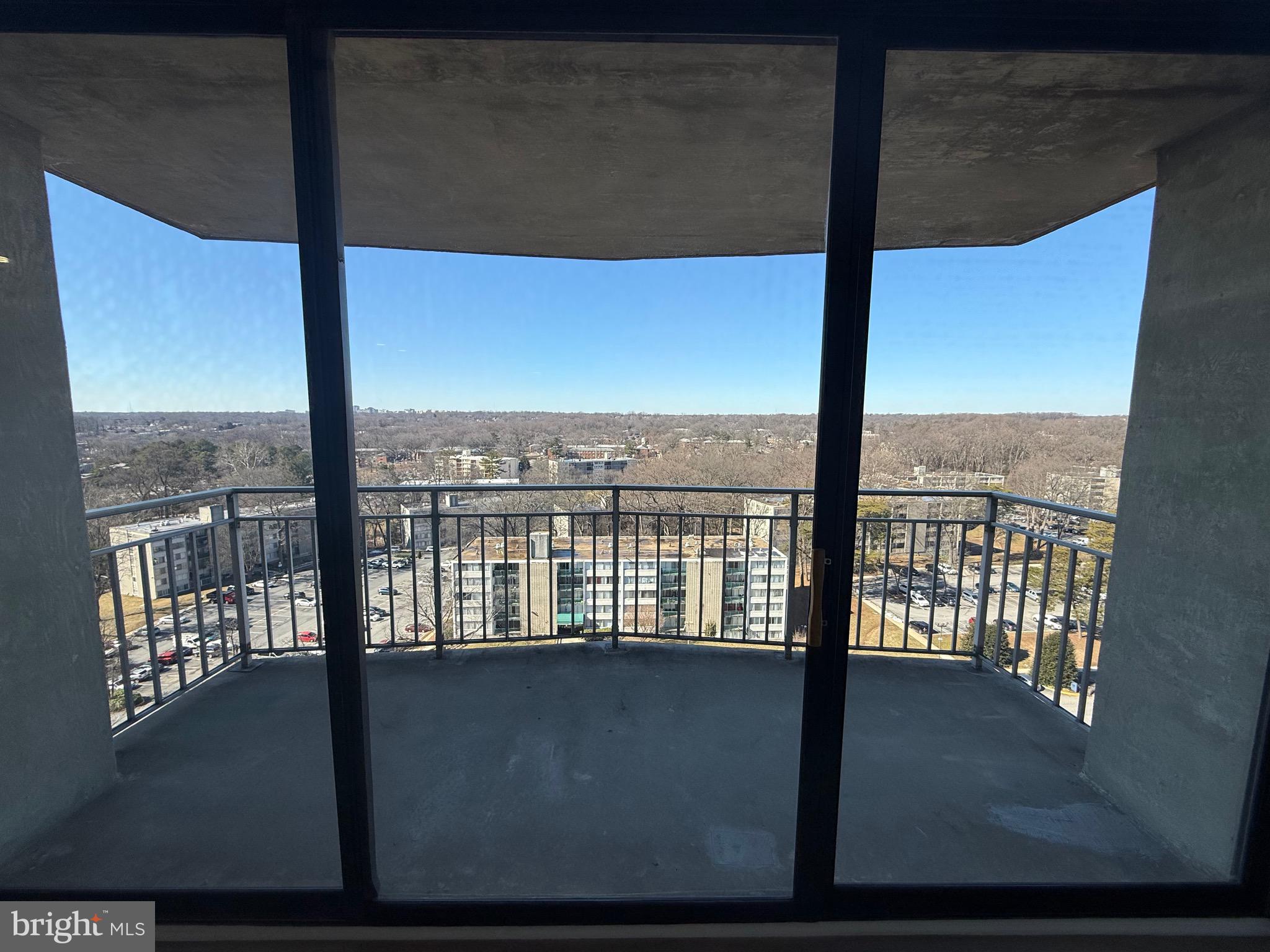 PRESIDENTIAL TOWERS - Residential Lease