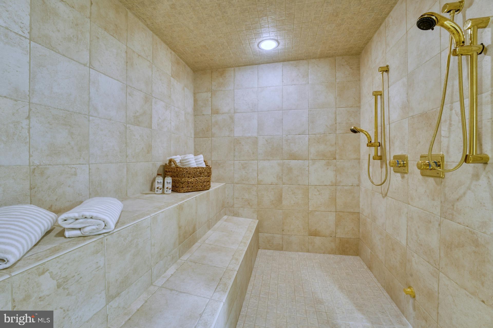 BEACON HILL - Residential