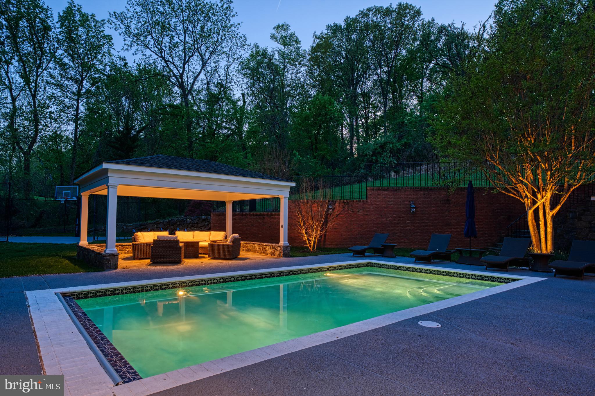 BEACON HILL - Residential