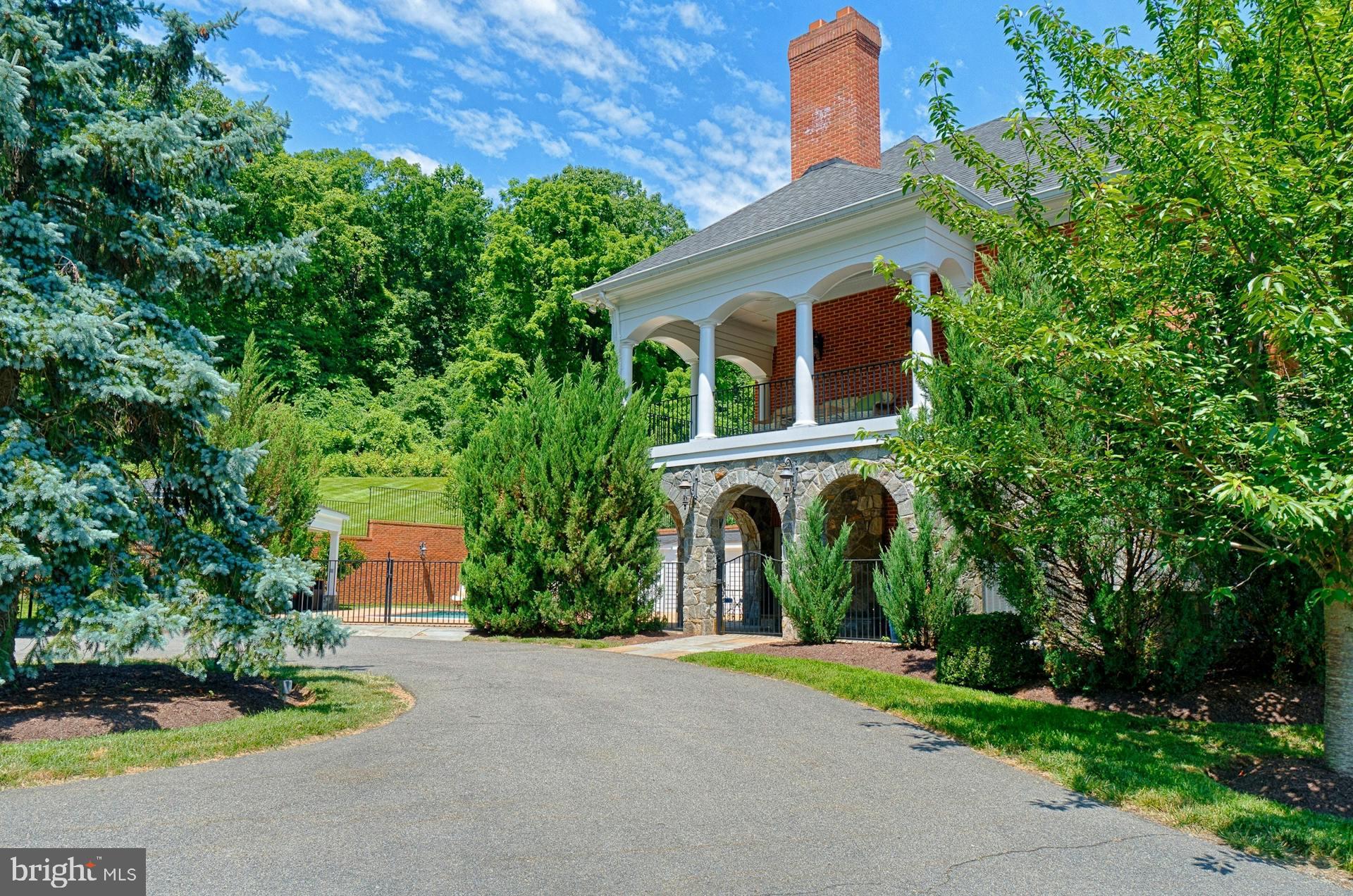 BEACON HILL - Residential