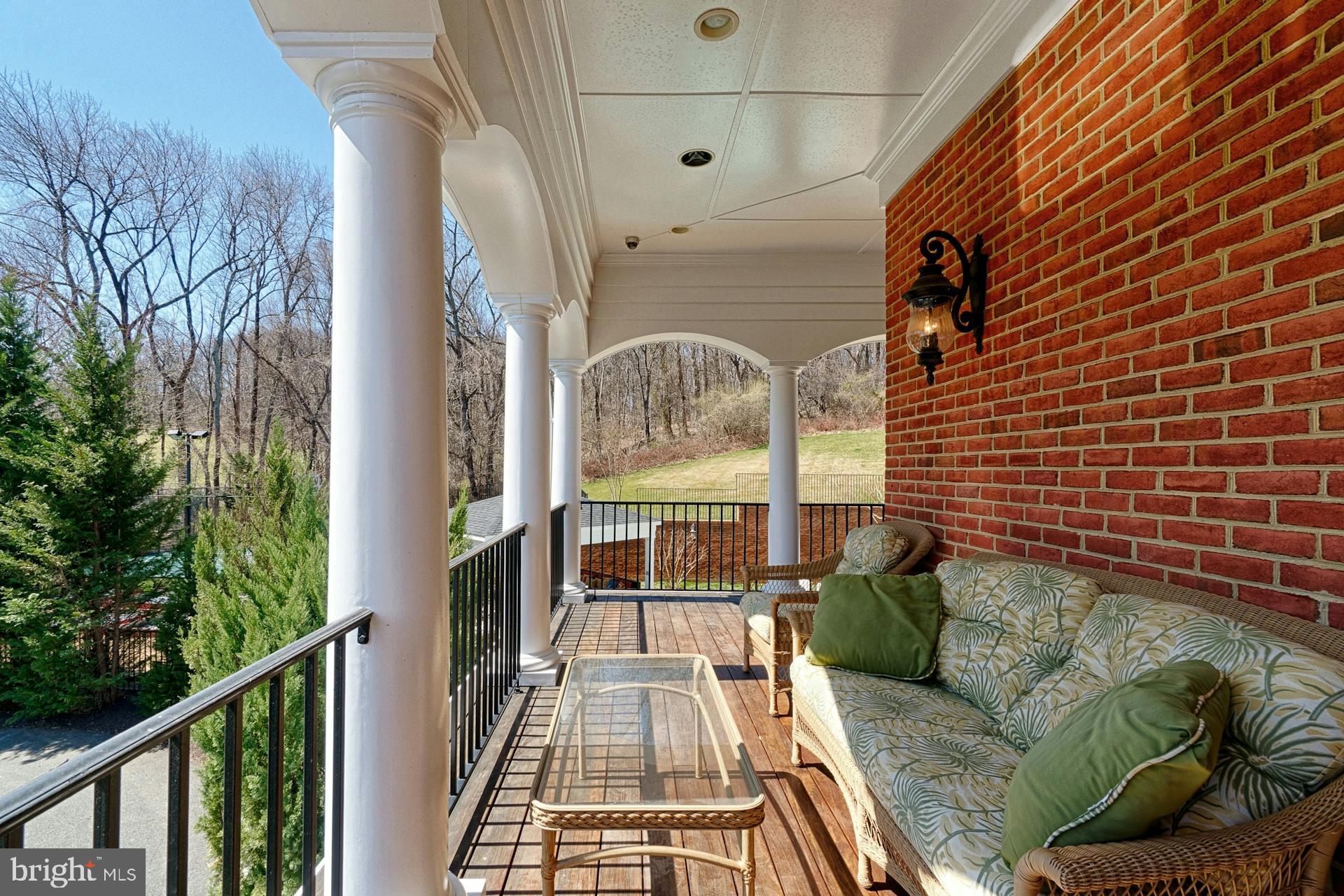 BEACON HILL - Residential