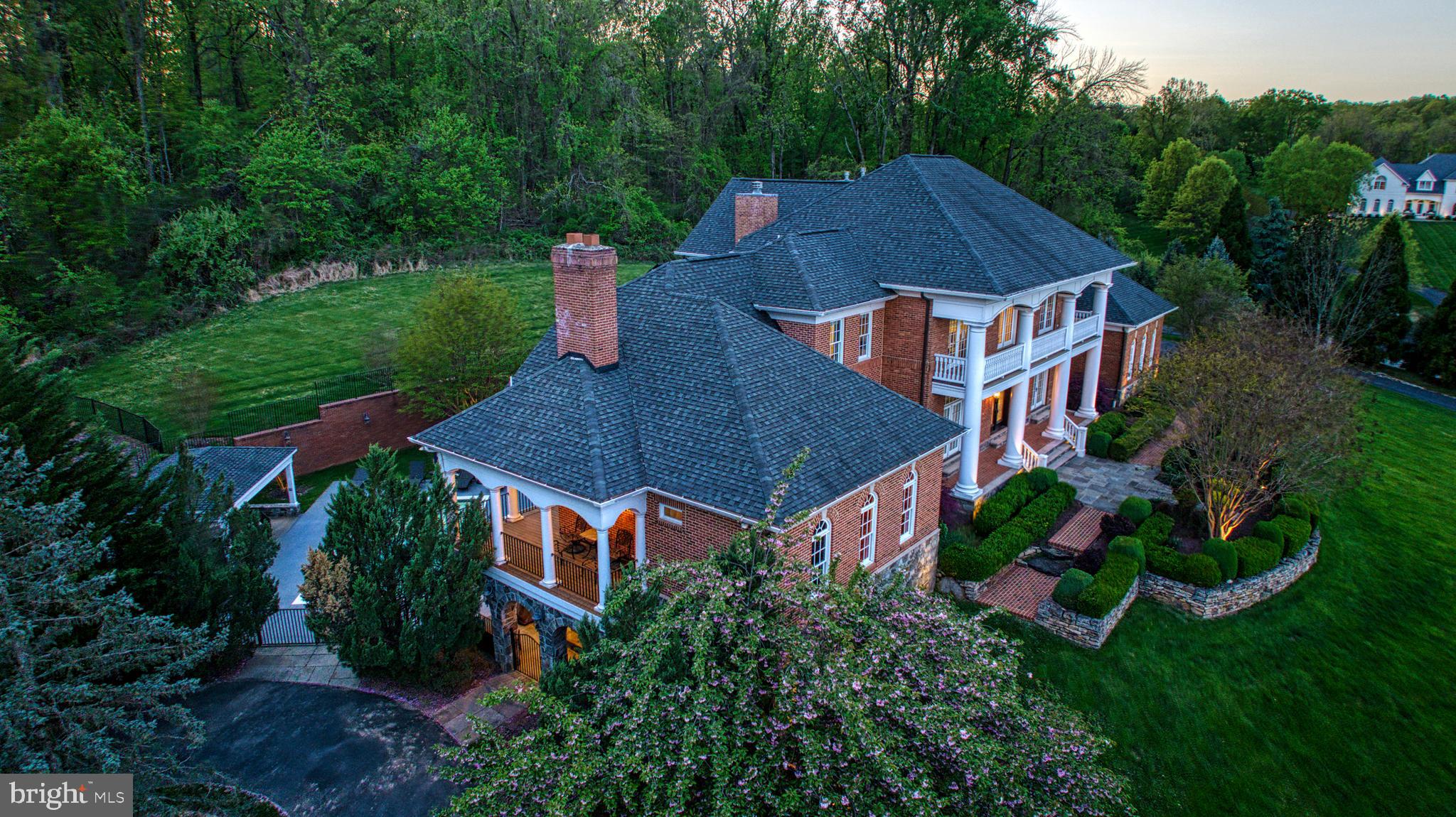 BEACON HILL - Residential