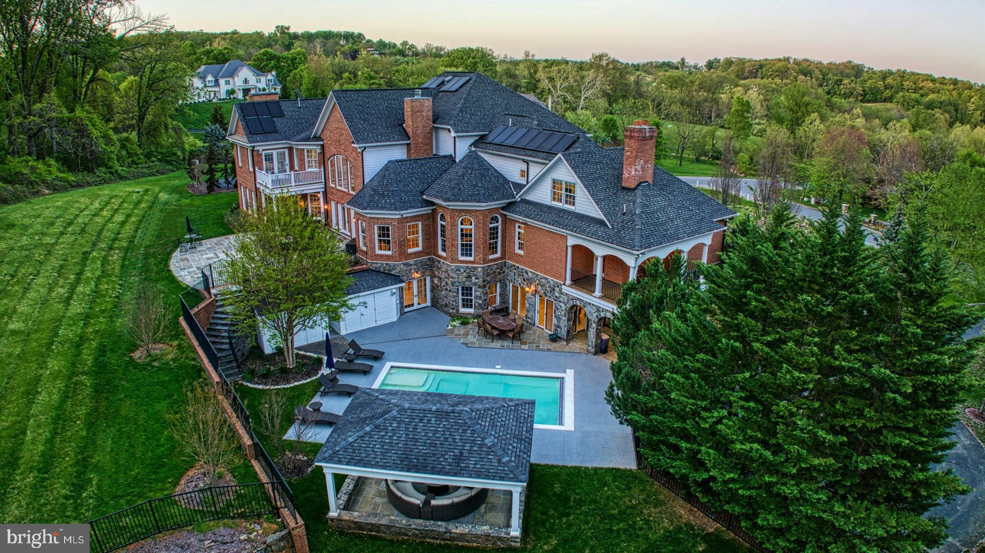 BEACON HILL - Residential