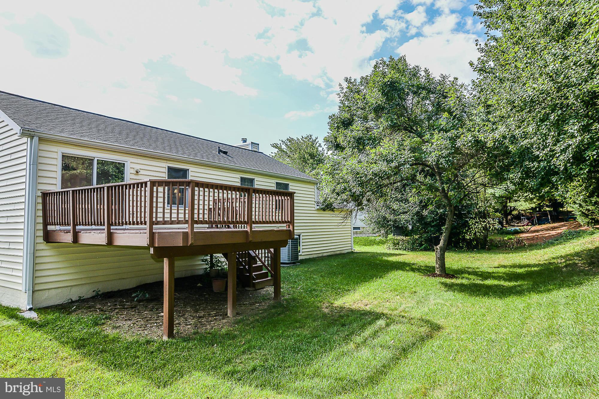 CRESTBROOK - Residential