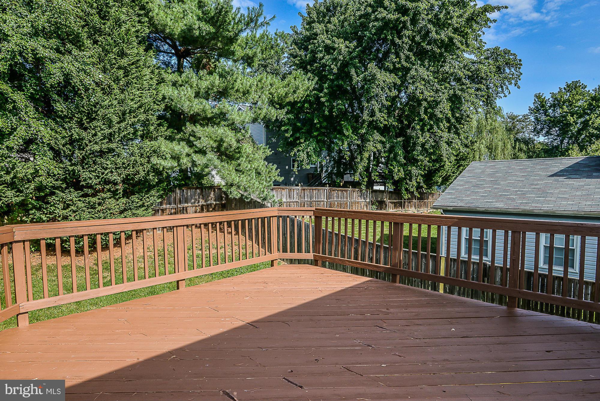 CRESTBROOK - Residential