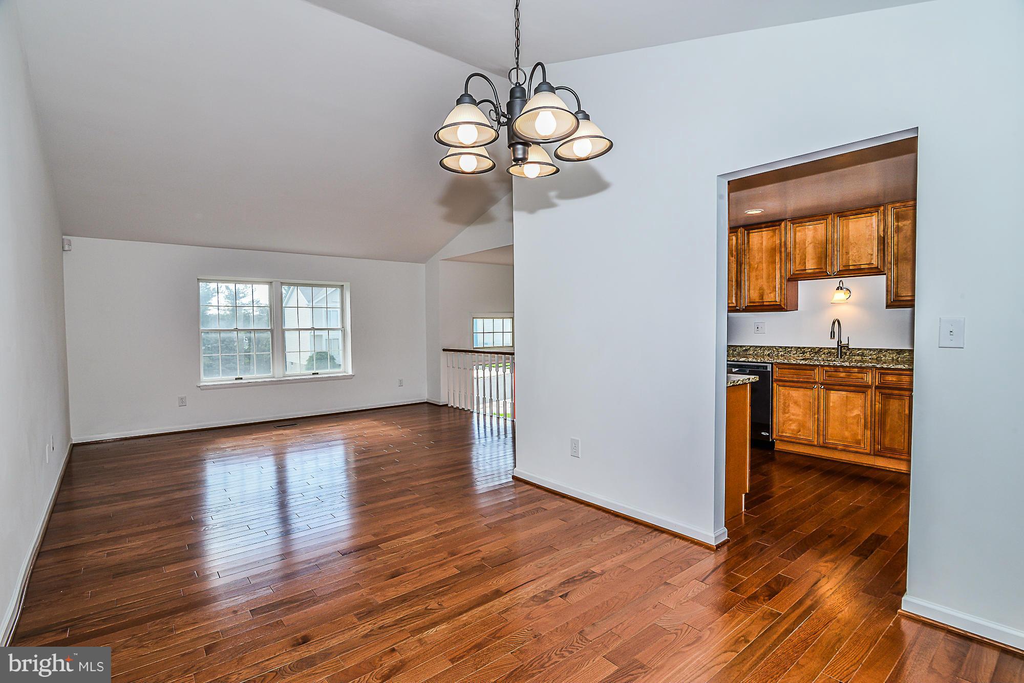 CRESTBROOK - Residential