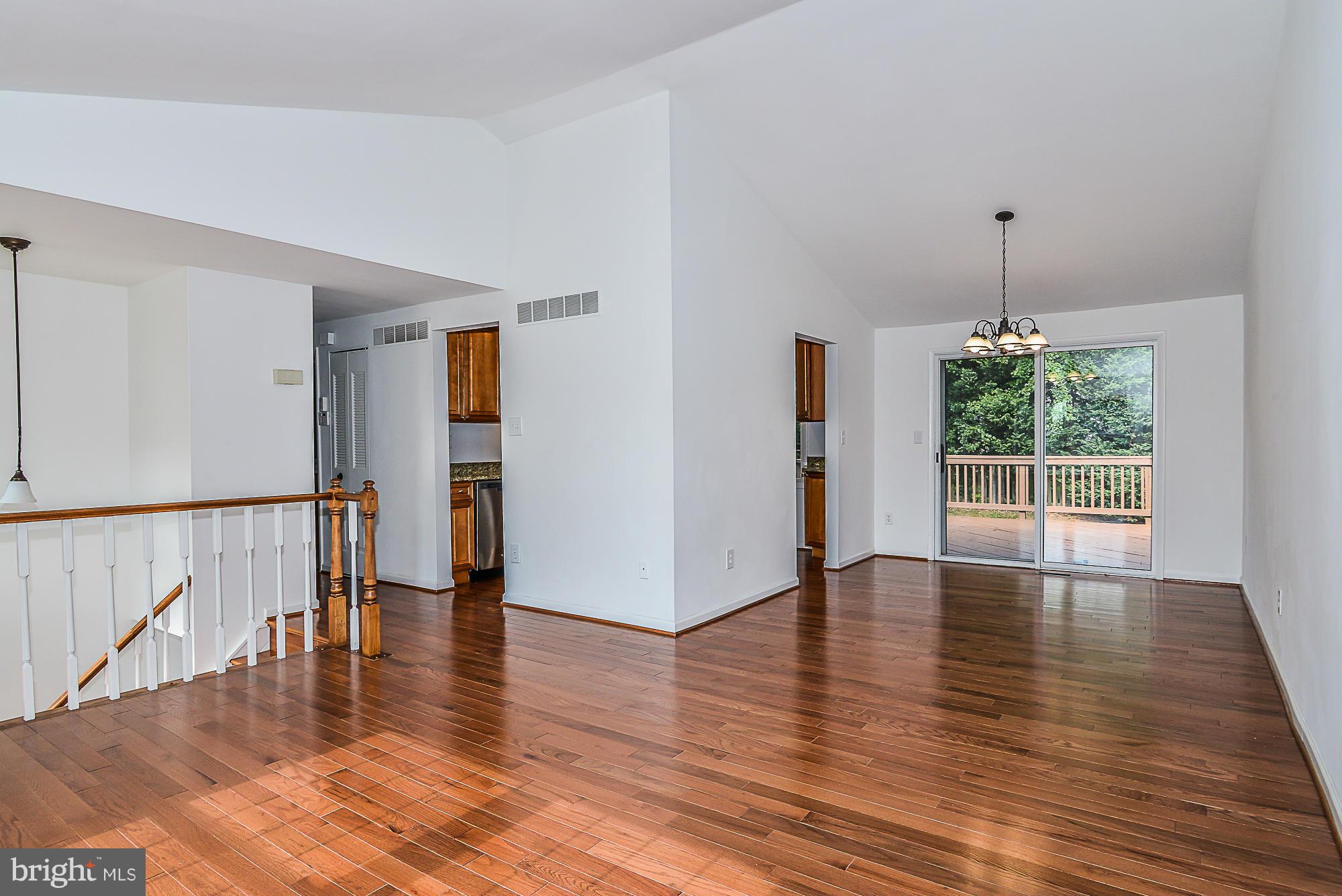 CRESTBROOK - Residential