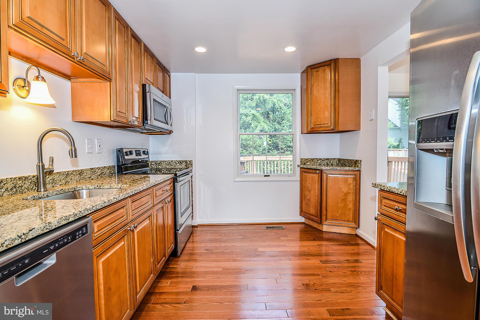 CRESTBROOK - Residential