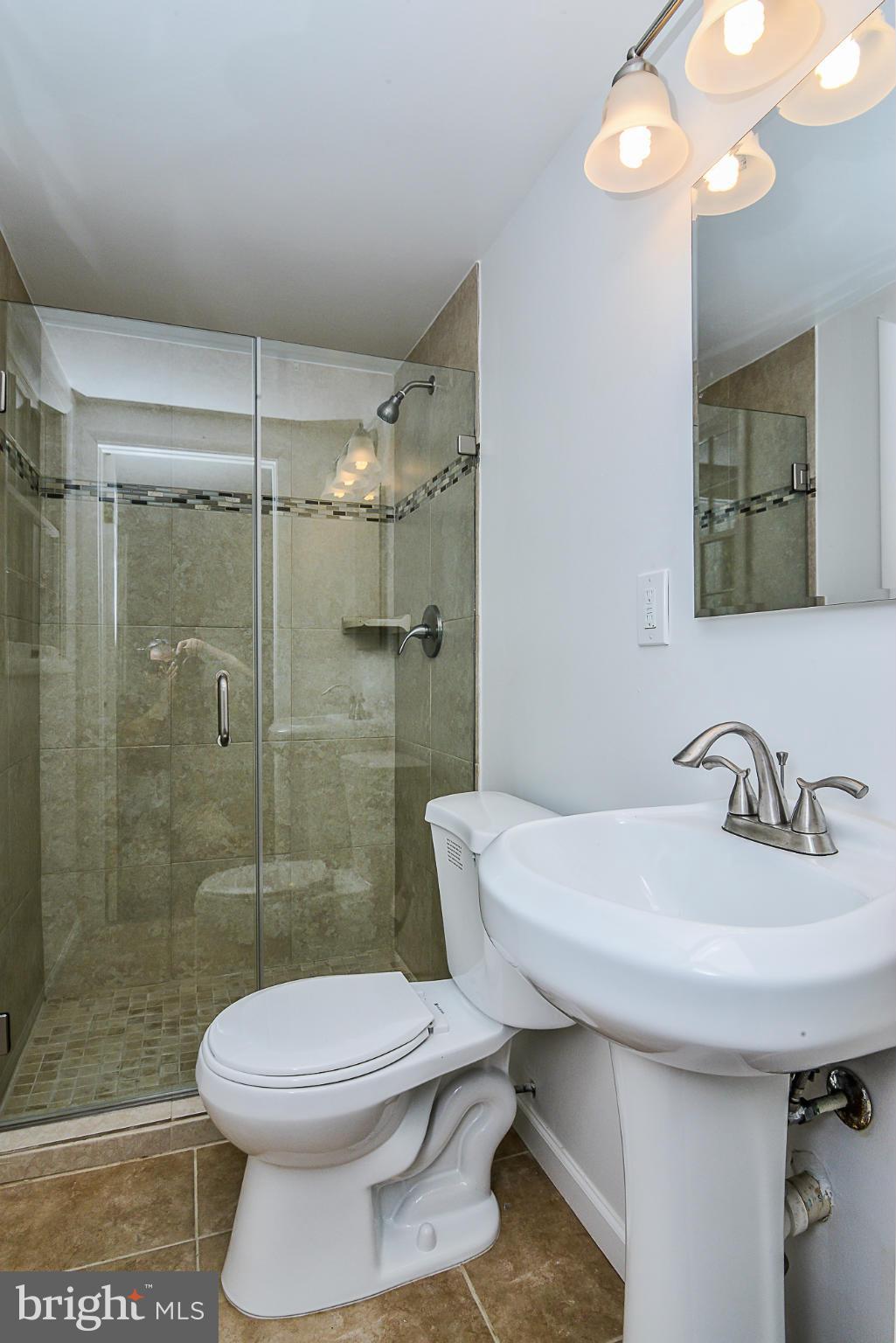 CRESTBROOK - Residential