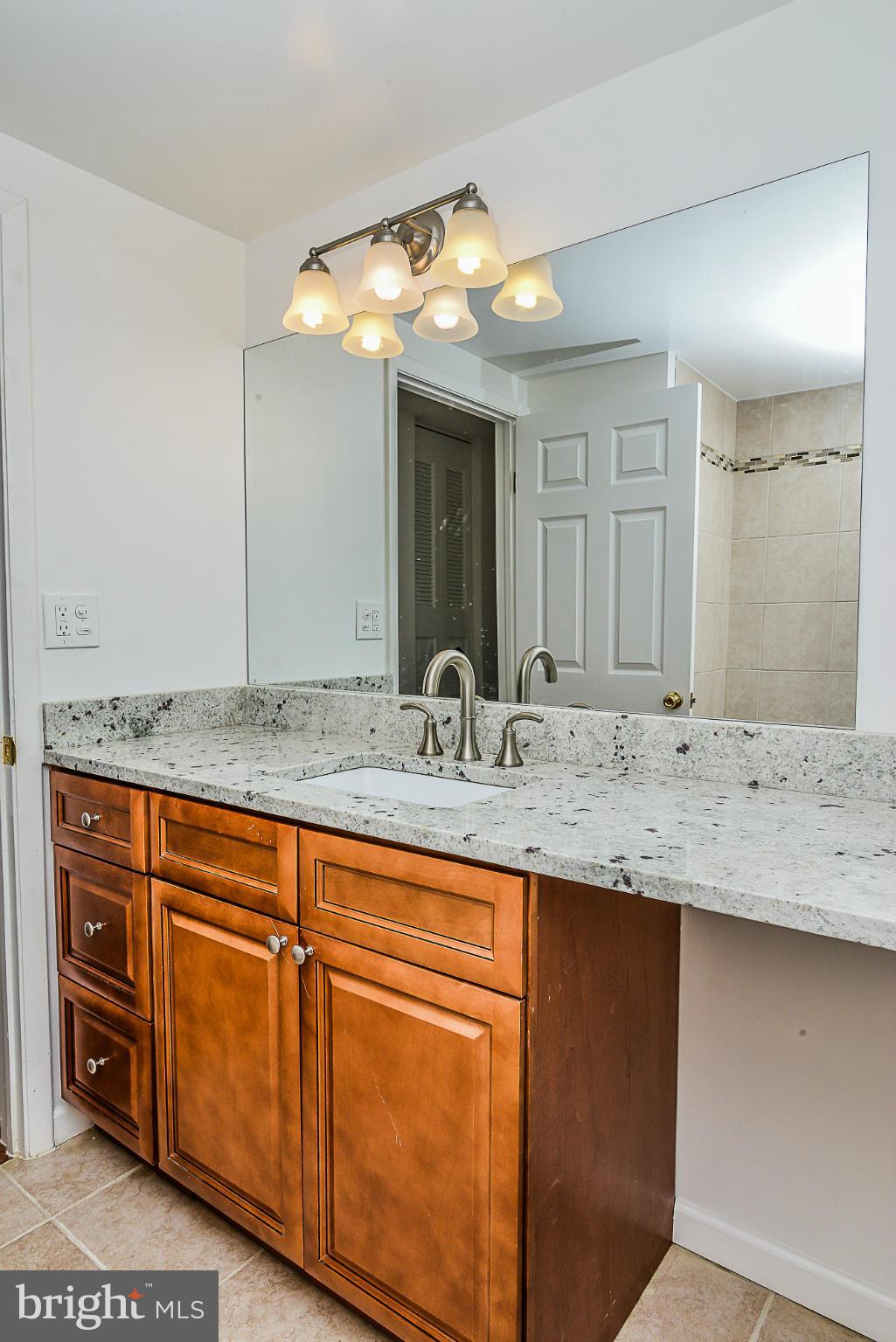 CRESTBROOK - Residential