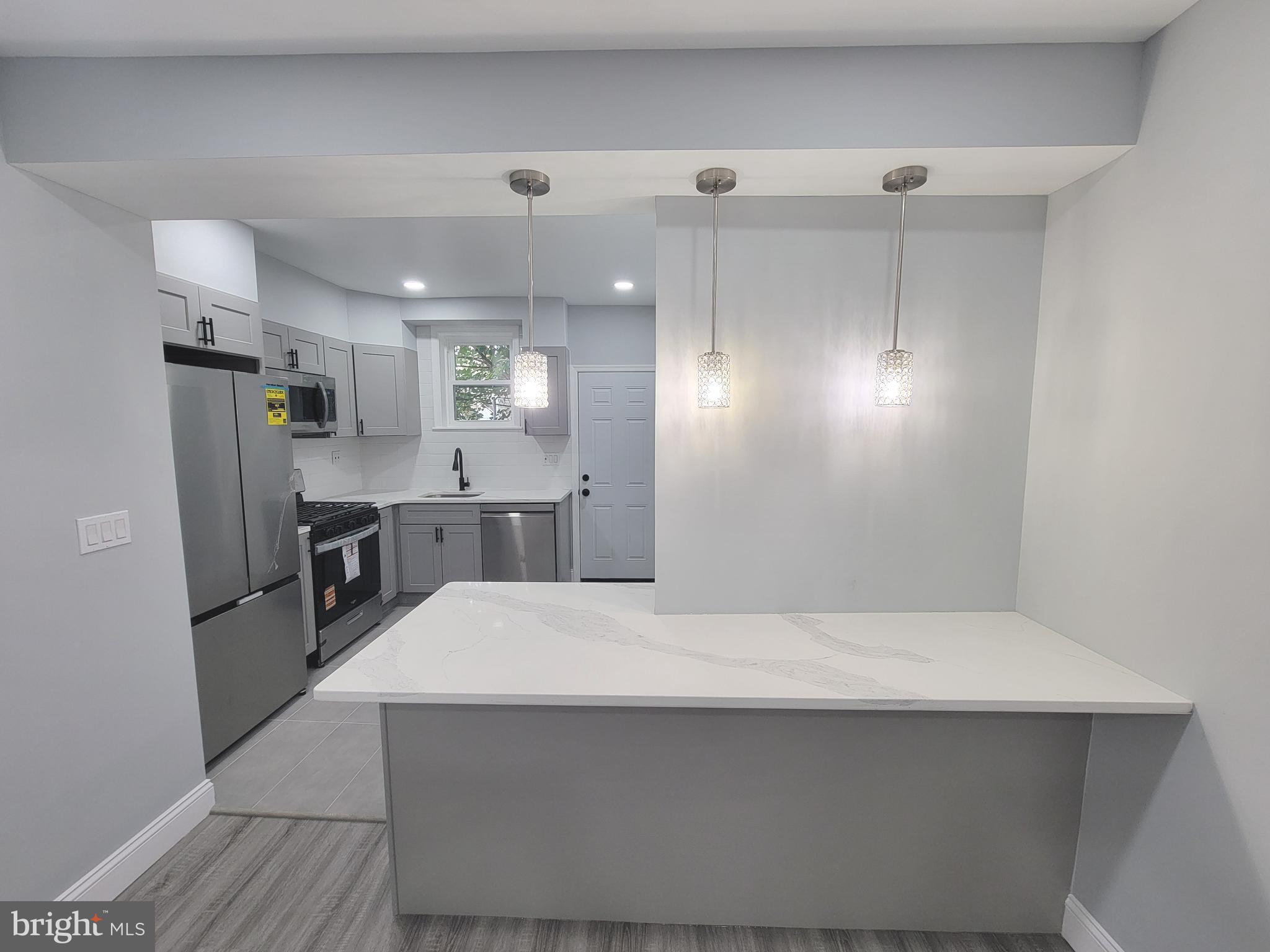 2013 S CROSKEY STREET