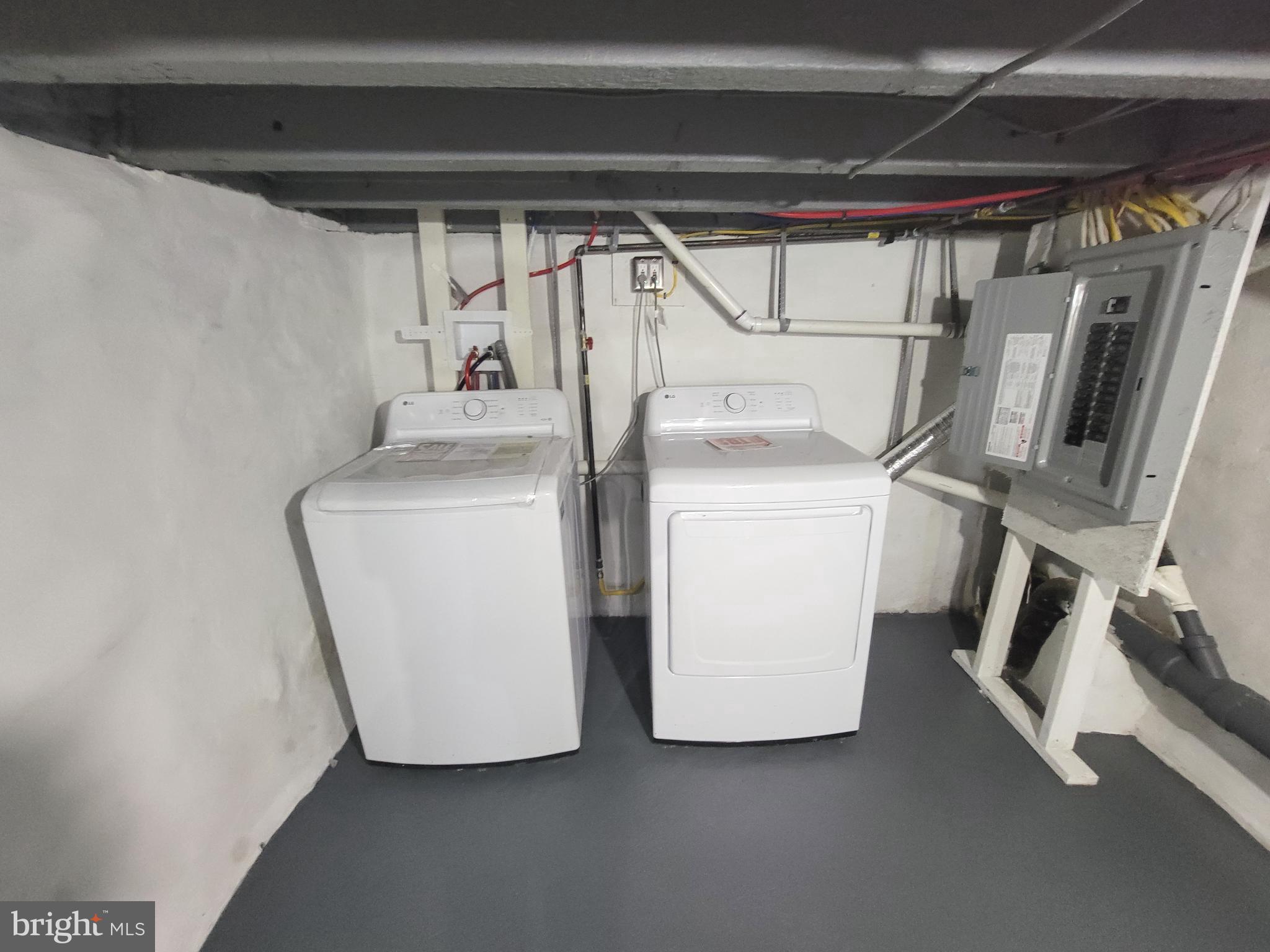 POINT BREEZE - Residential