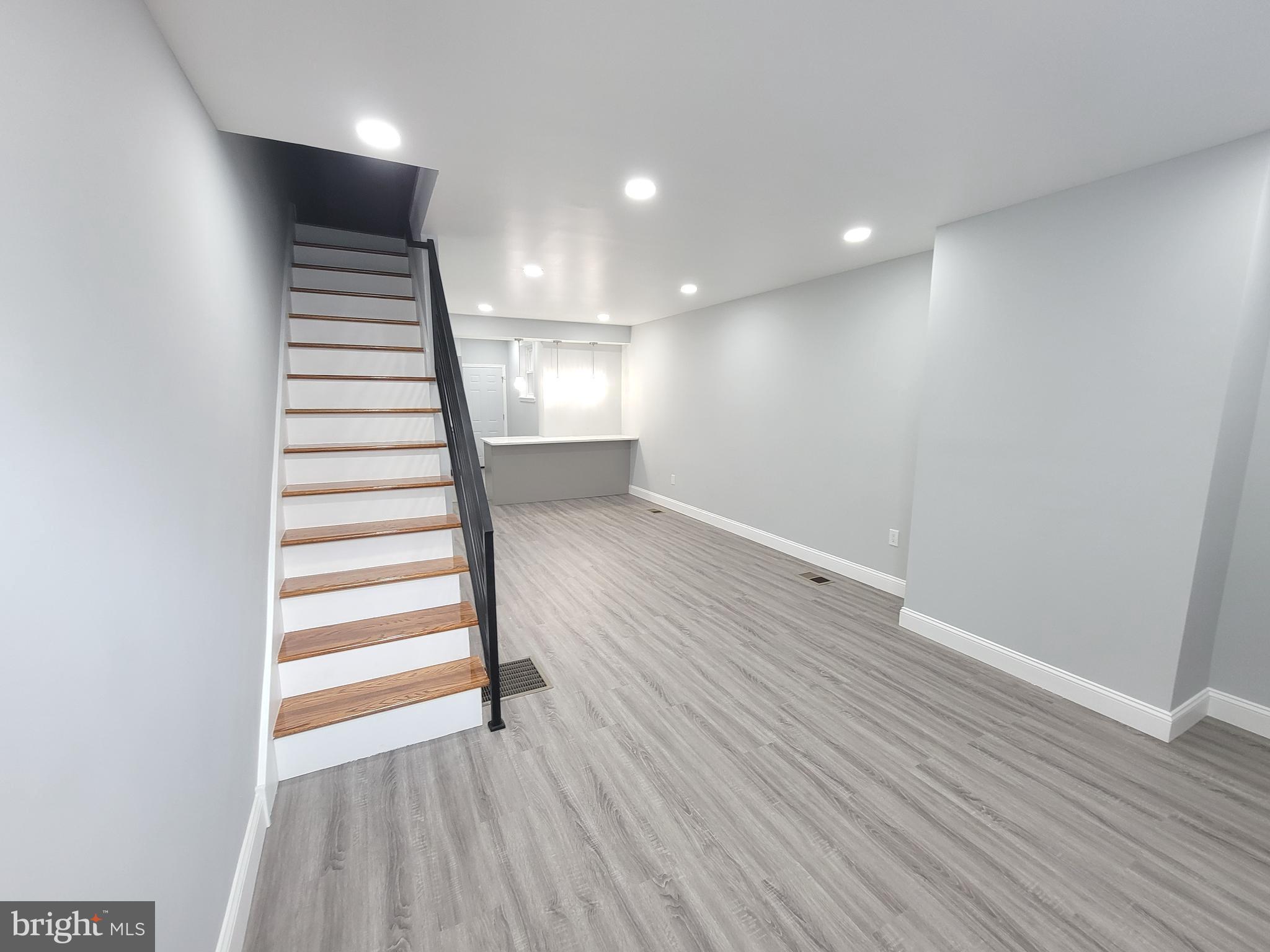 POINT BREEZE - Residential