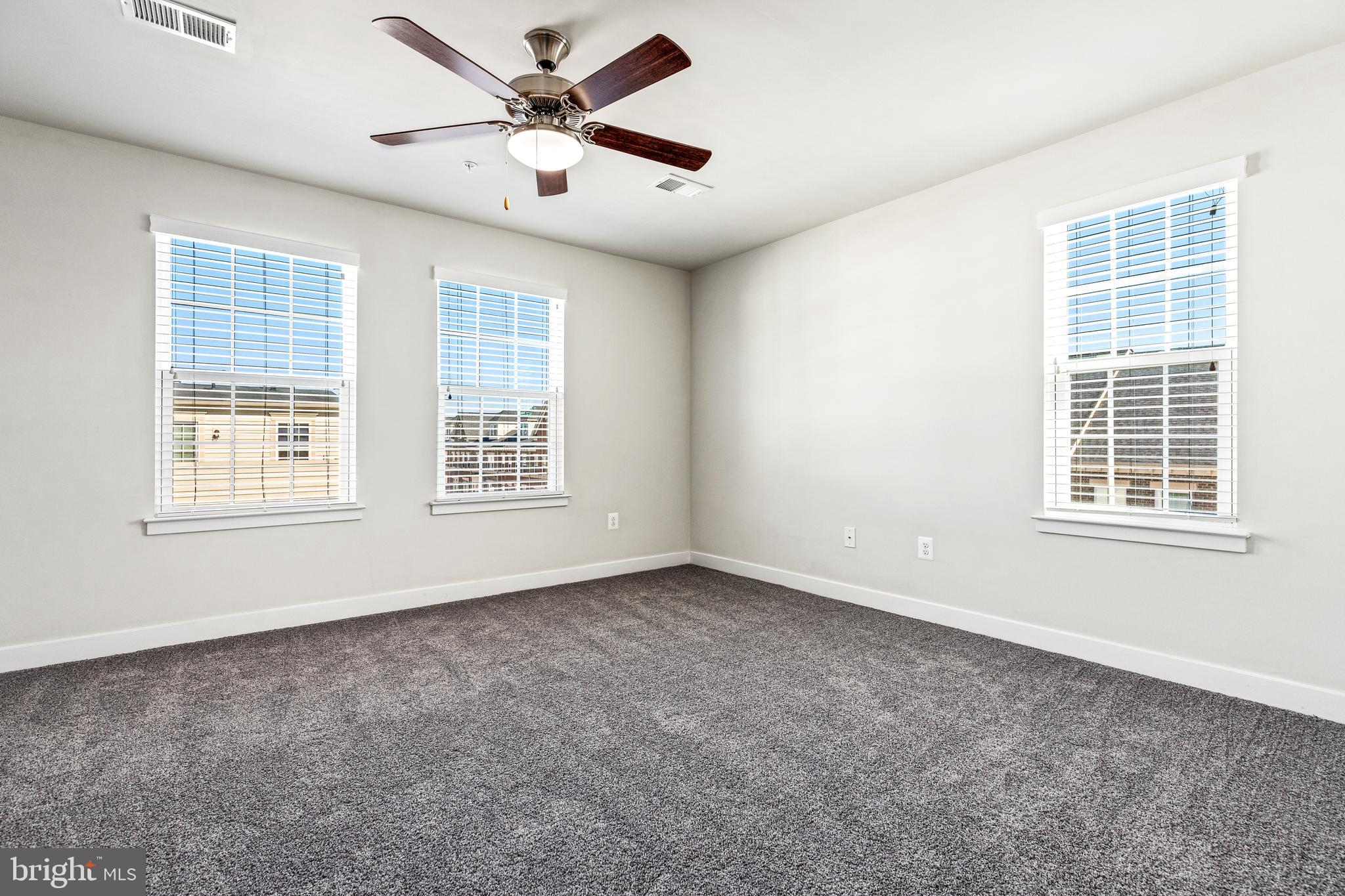 GREENBELT STATION - Residential