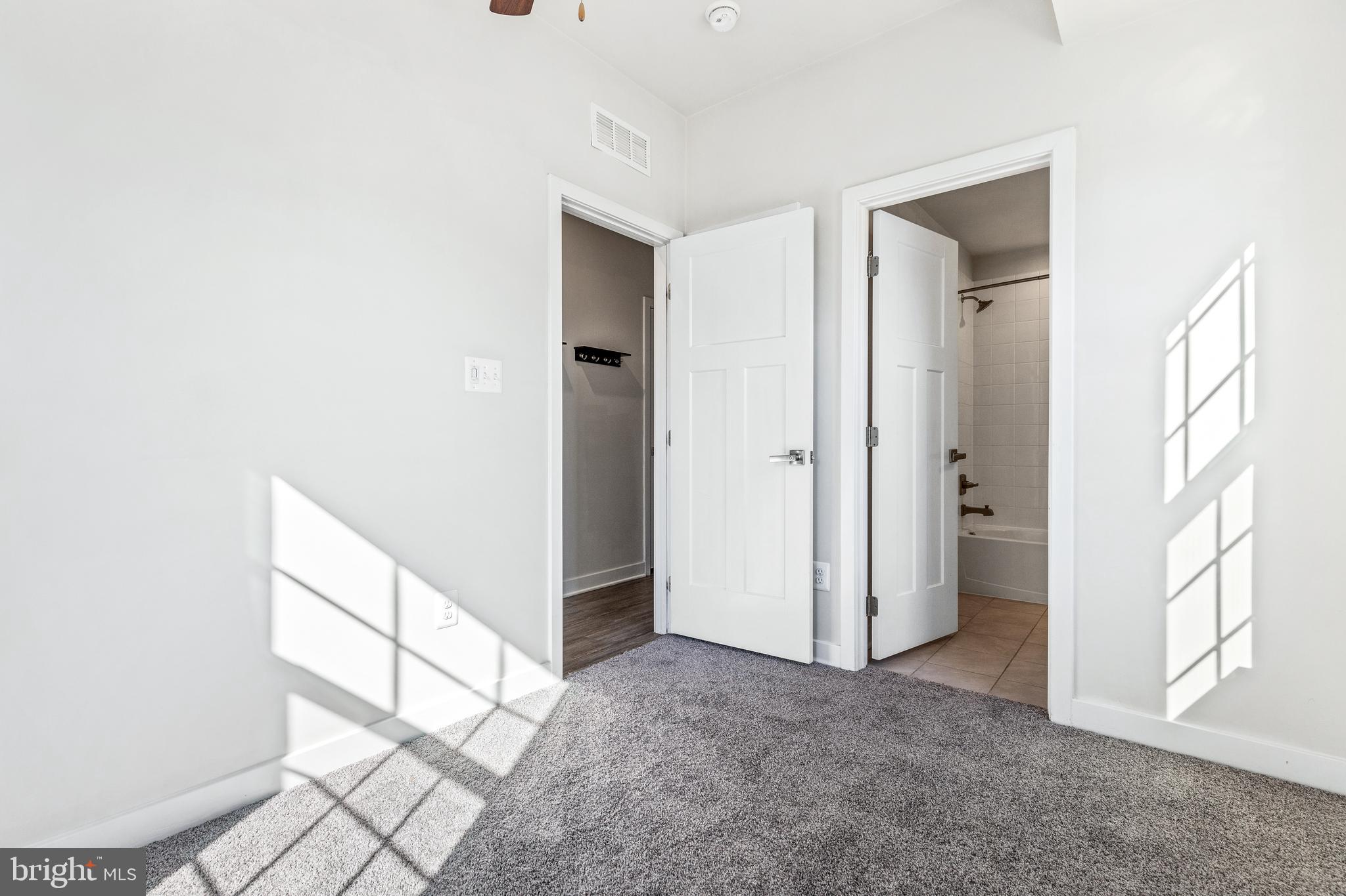 GREENBELT STATION - Residential