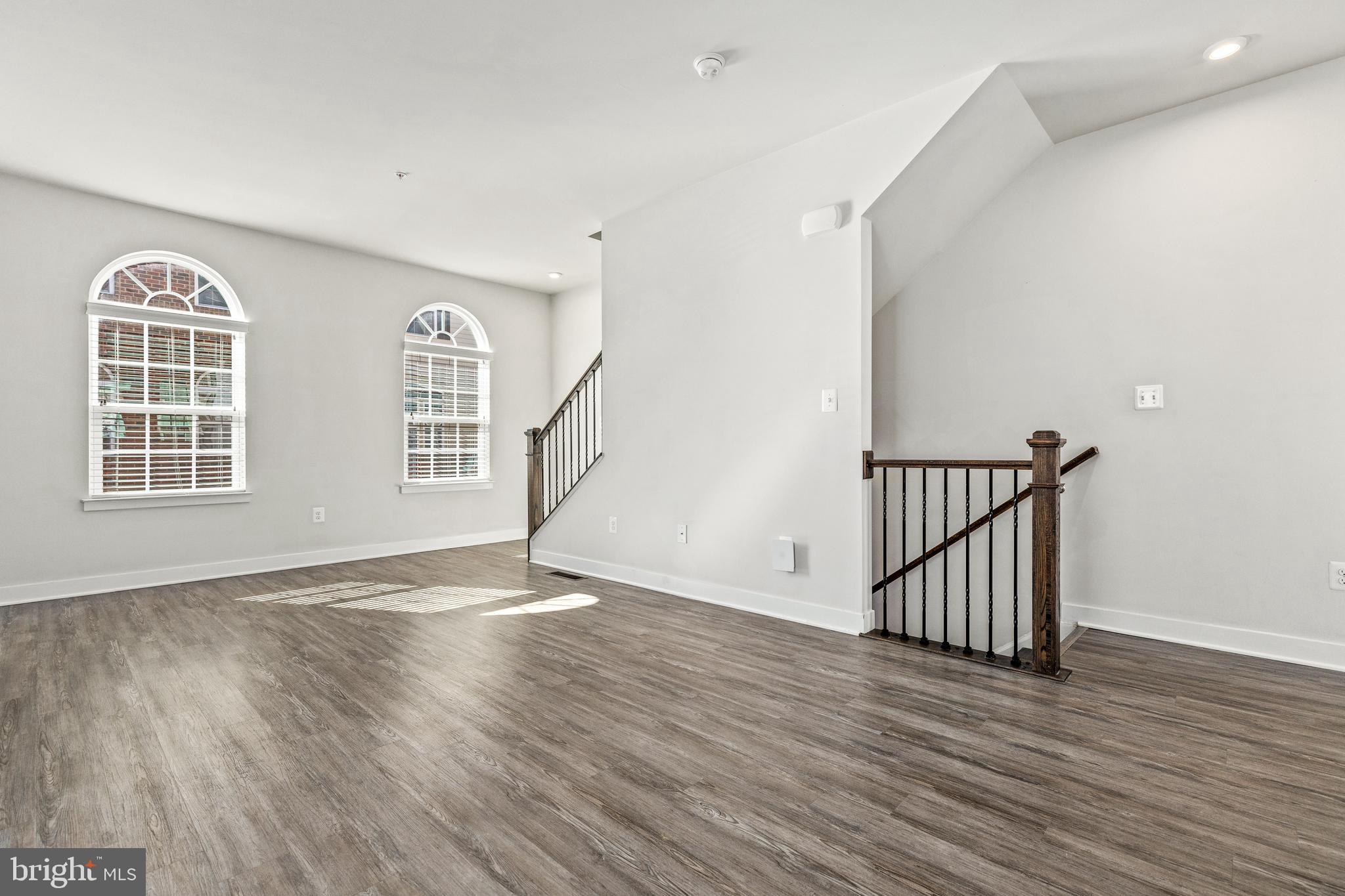 GREENBELT STATION - Residential