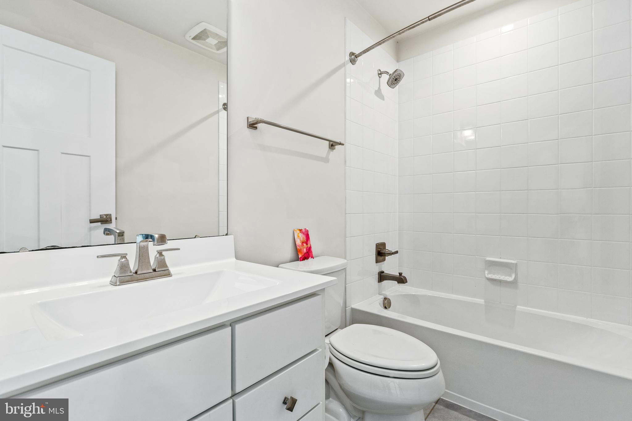 GREENBELT STATION - Residential