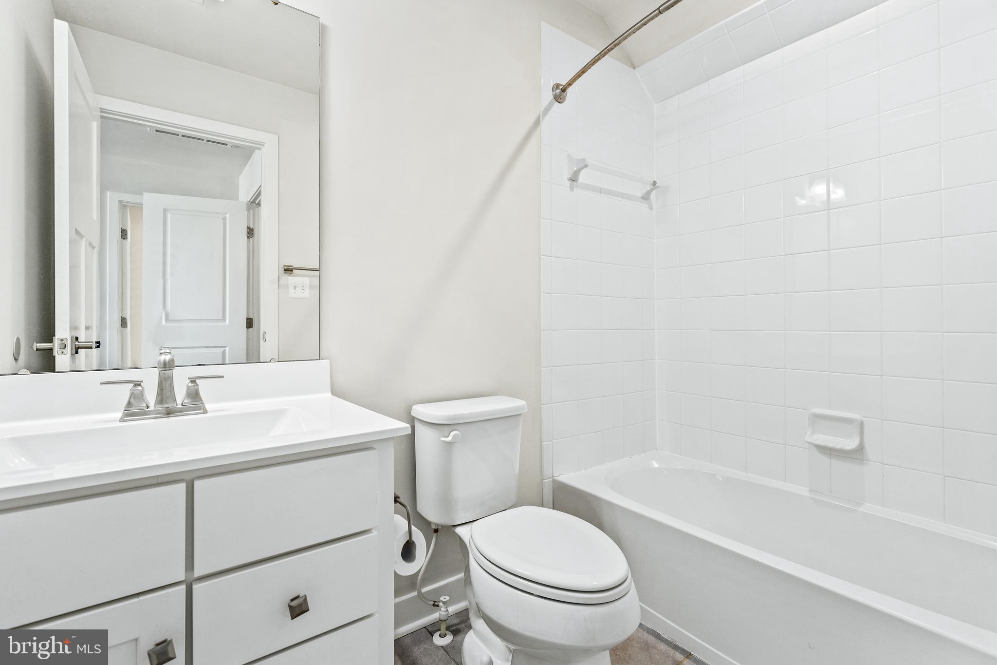 GREENBELT STATION - Residential