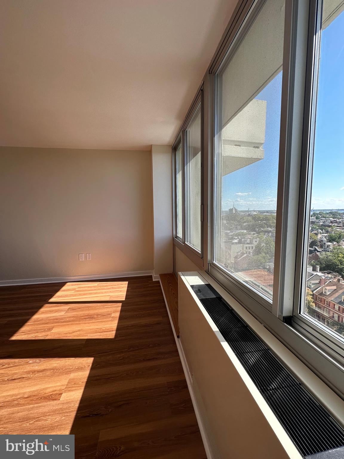 CENTER CITY - Residential