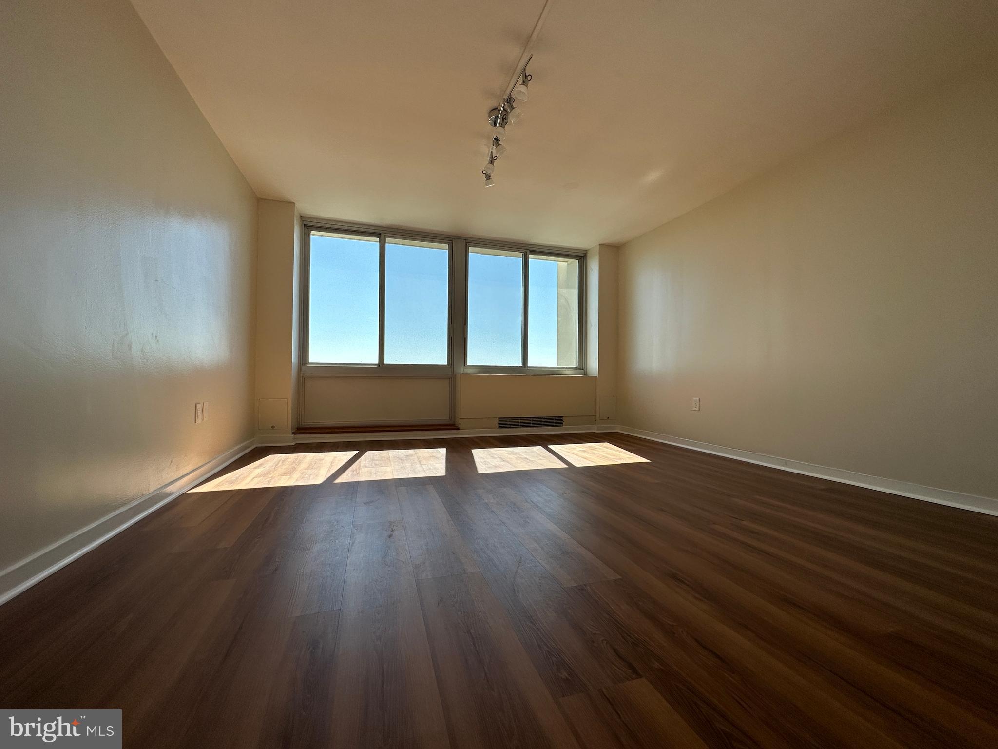 CENTER CITY - Residential