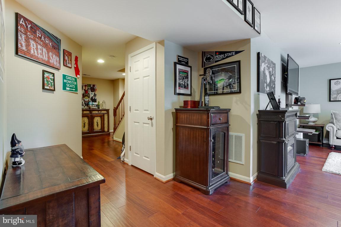 RED BUD RUN - Residential