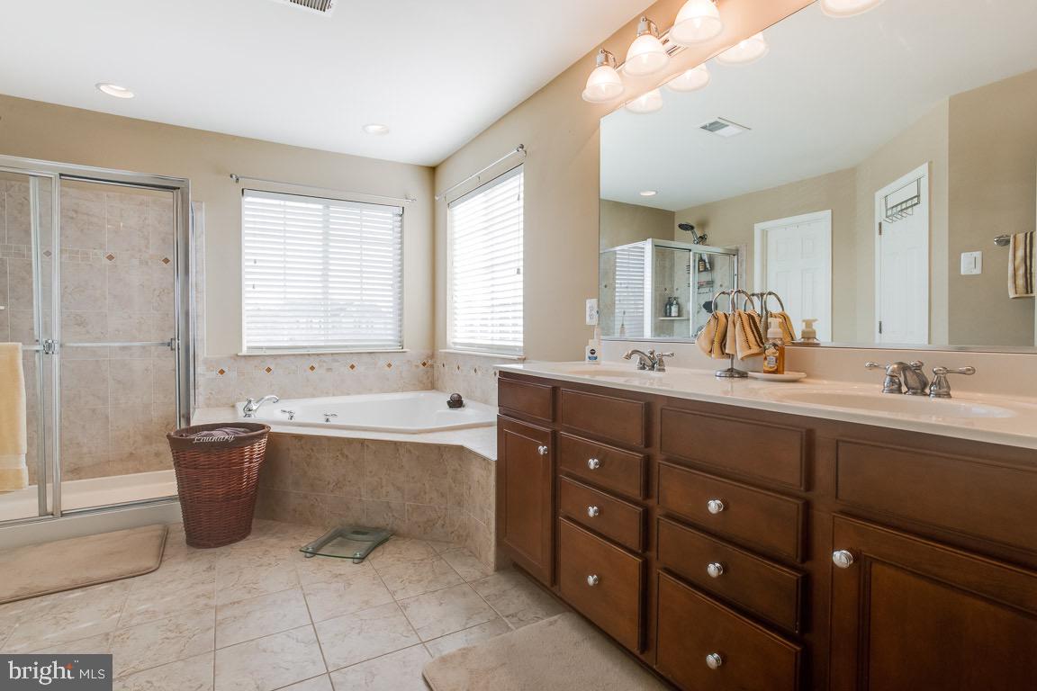 RED BUD RUN - Residential