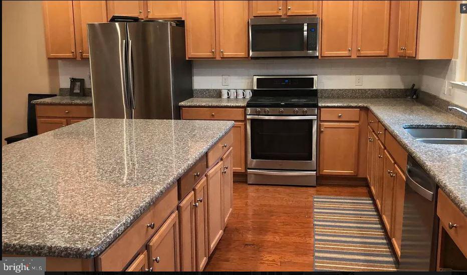 APPLECROSS - Residential Lease