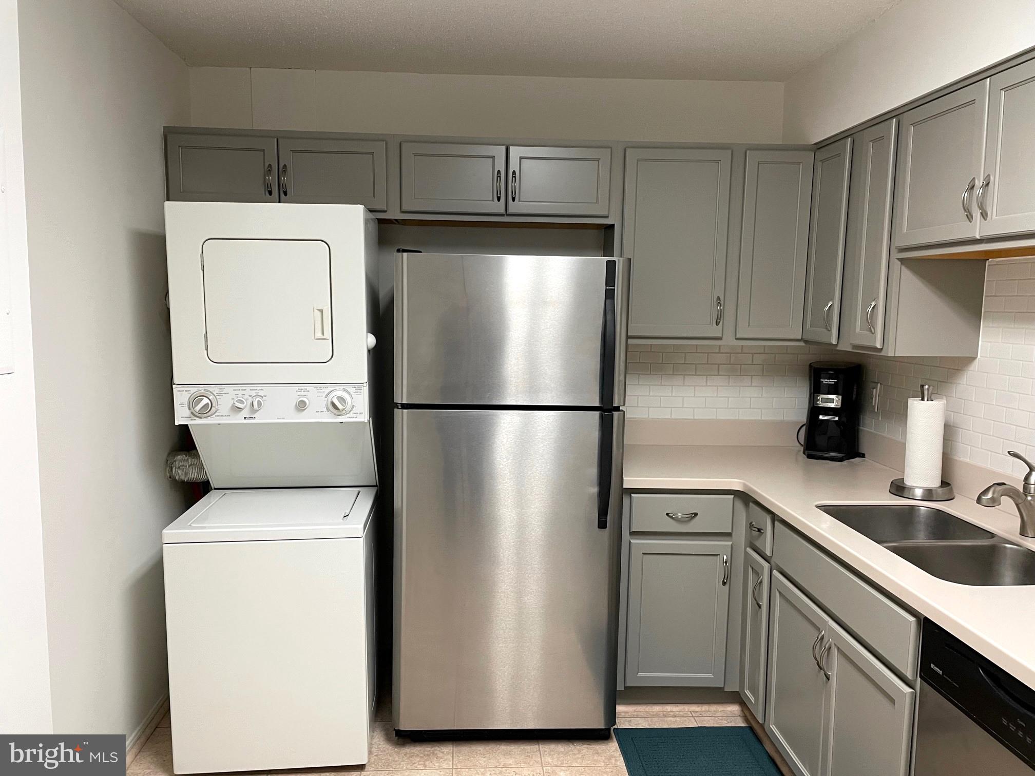 GREENS AT LEISURE WORLD - Residential