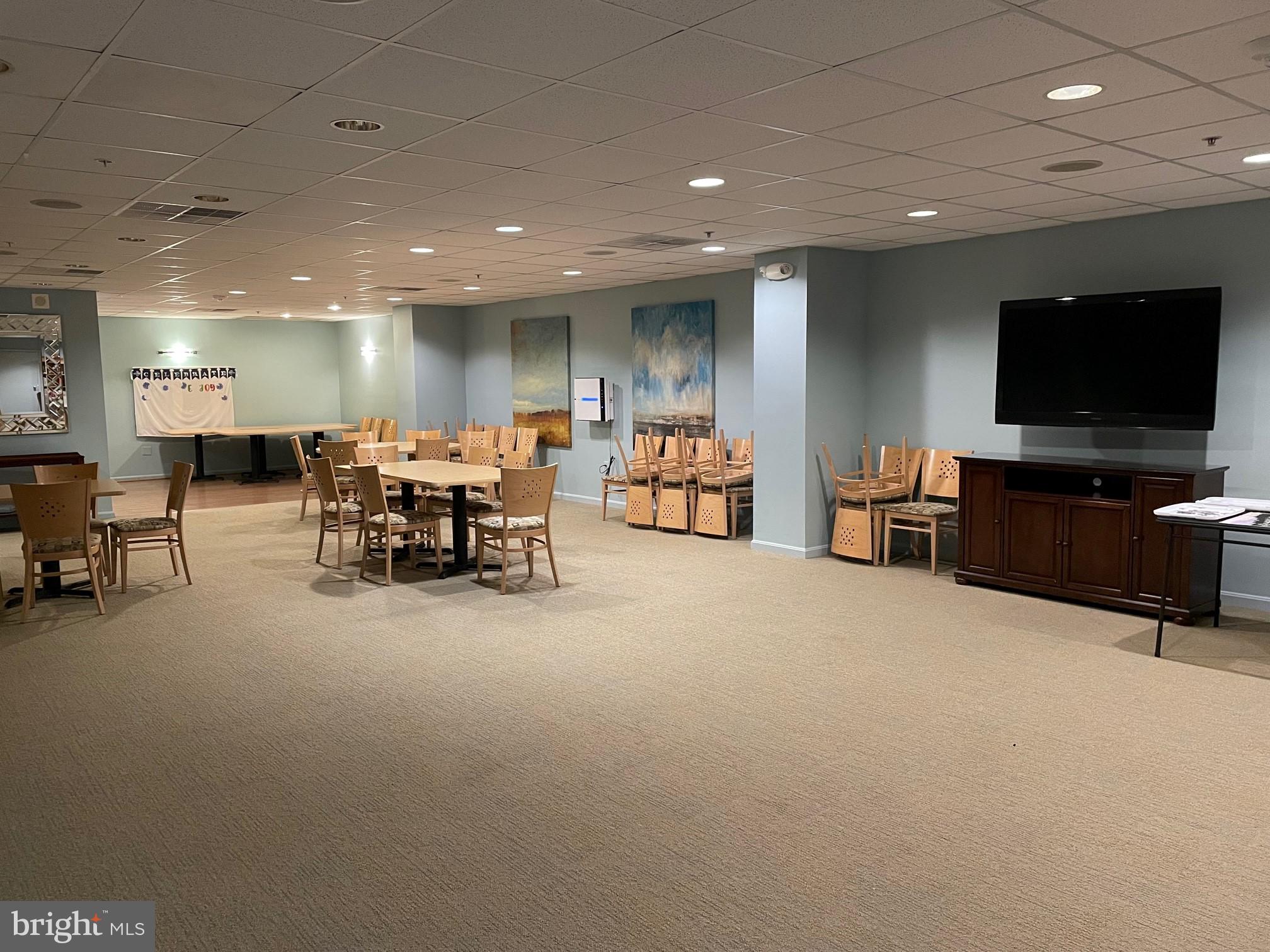 GREENS AT LEISURE WORLD - Residential