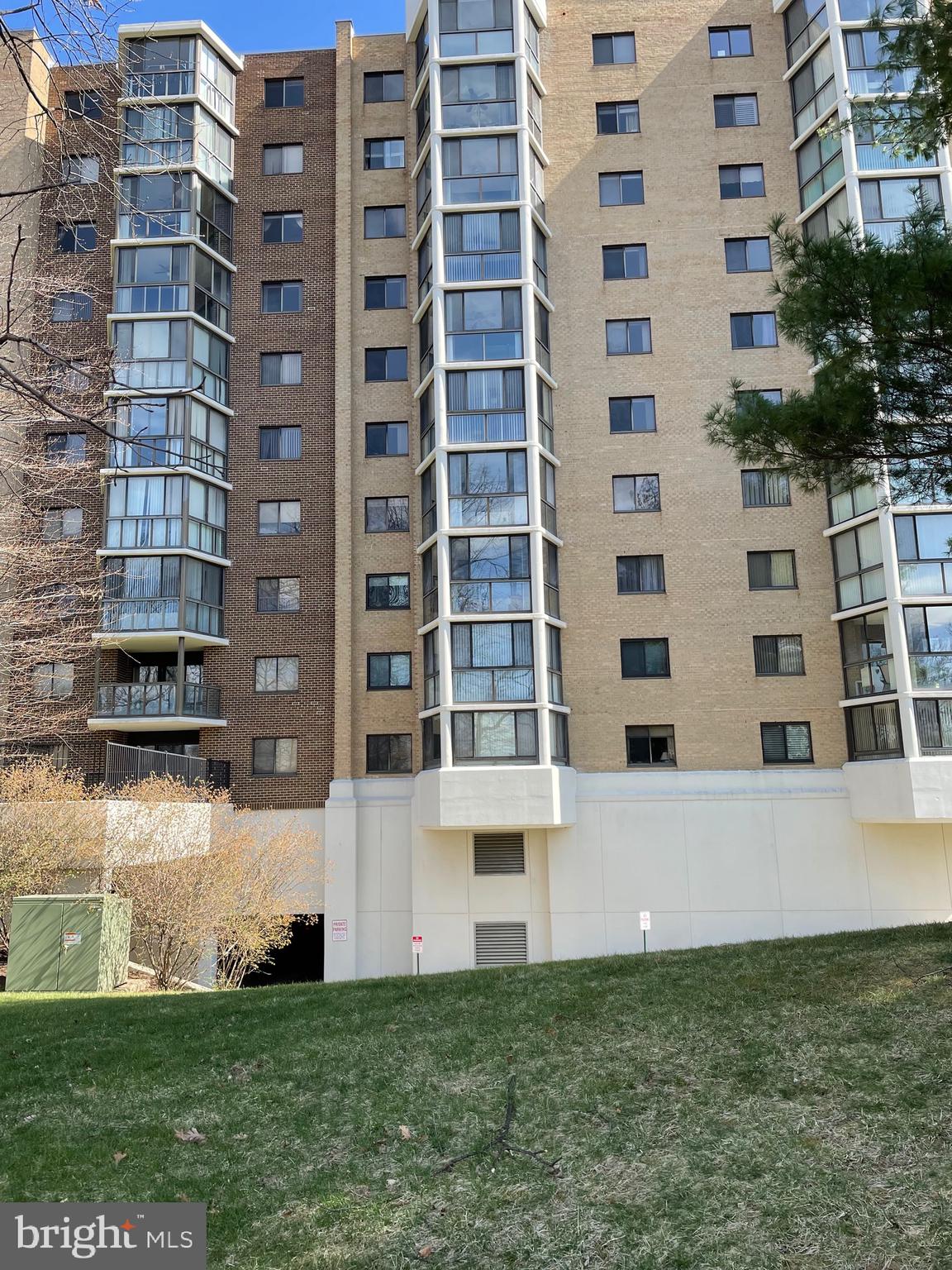 GREENS AT LEISURE WORLD - Residential