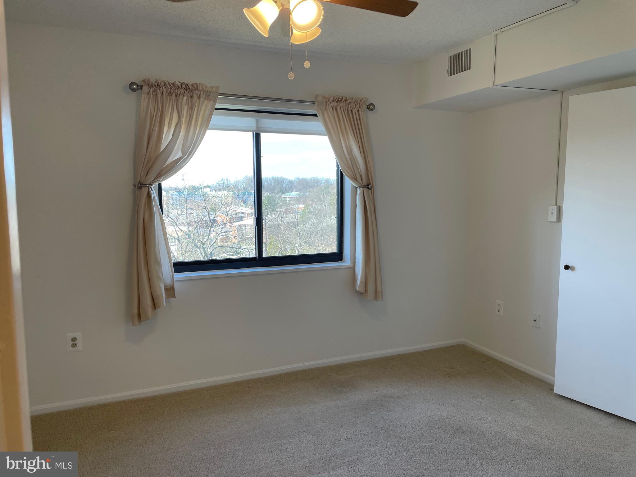 GREENS AT LEISURE WORLD - Residential