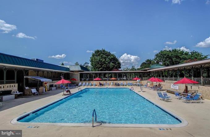 GREENS AT LEISURE WORLD - Residential